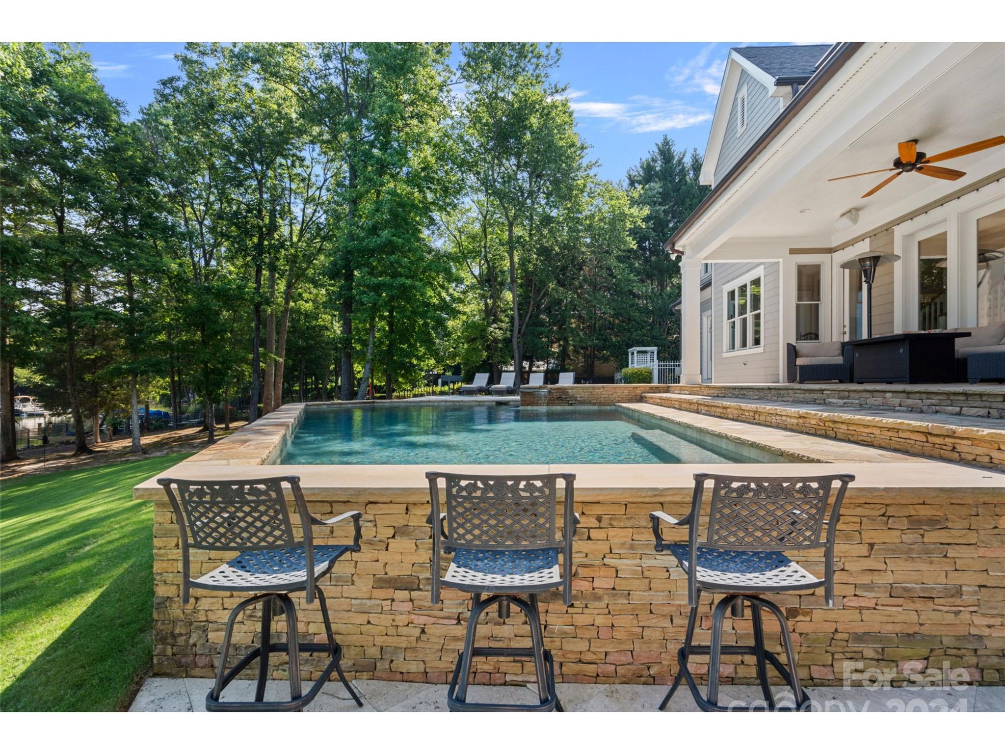 144 Heathland Lane