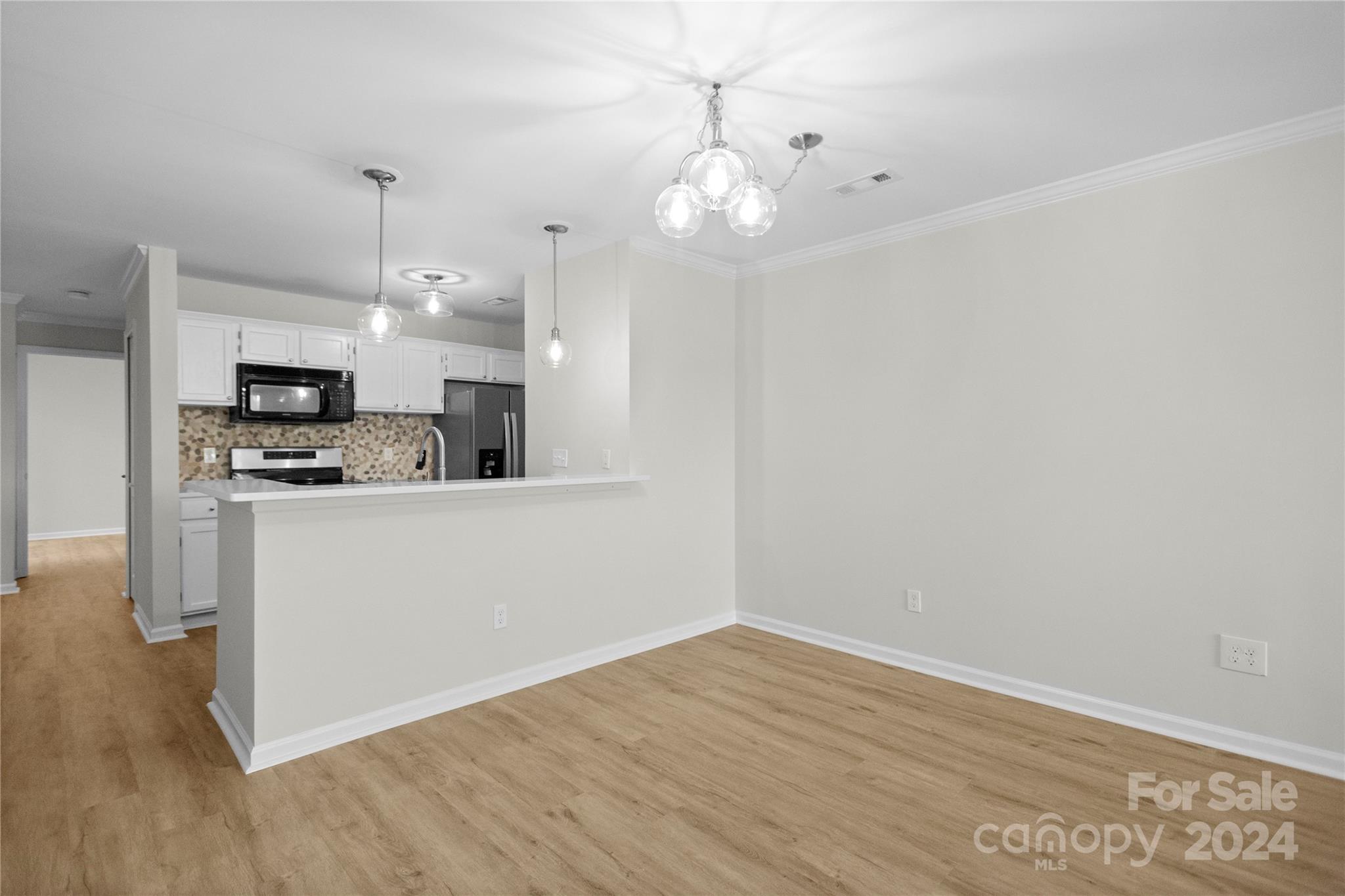944 Southwest Drive