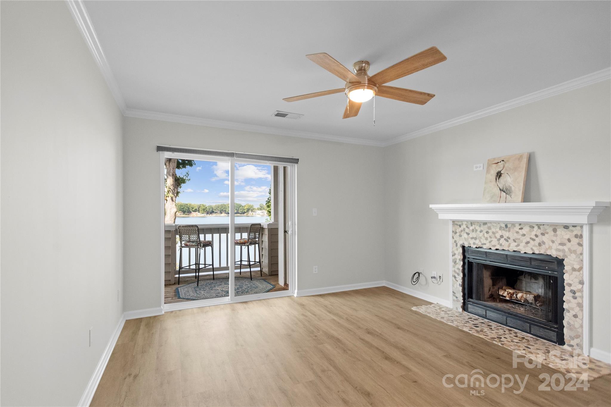 944 Southwest Drive