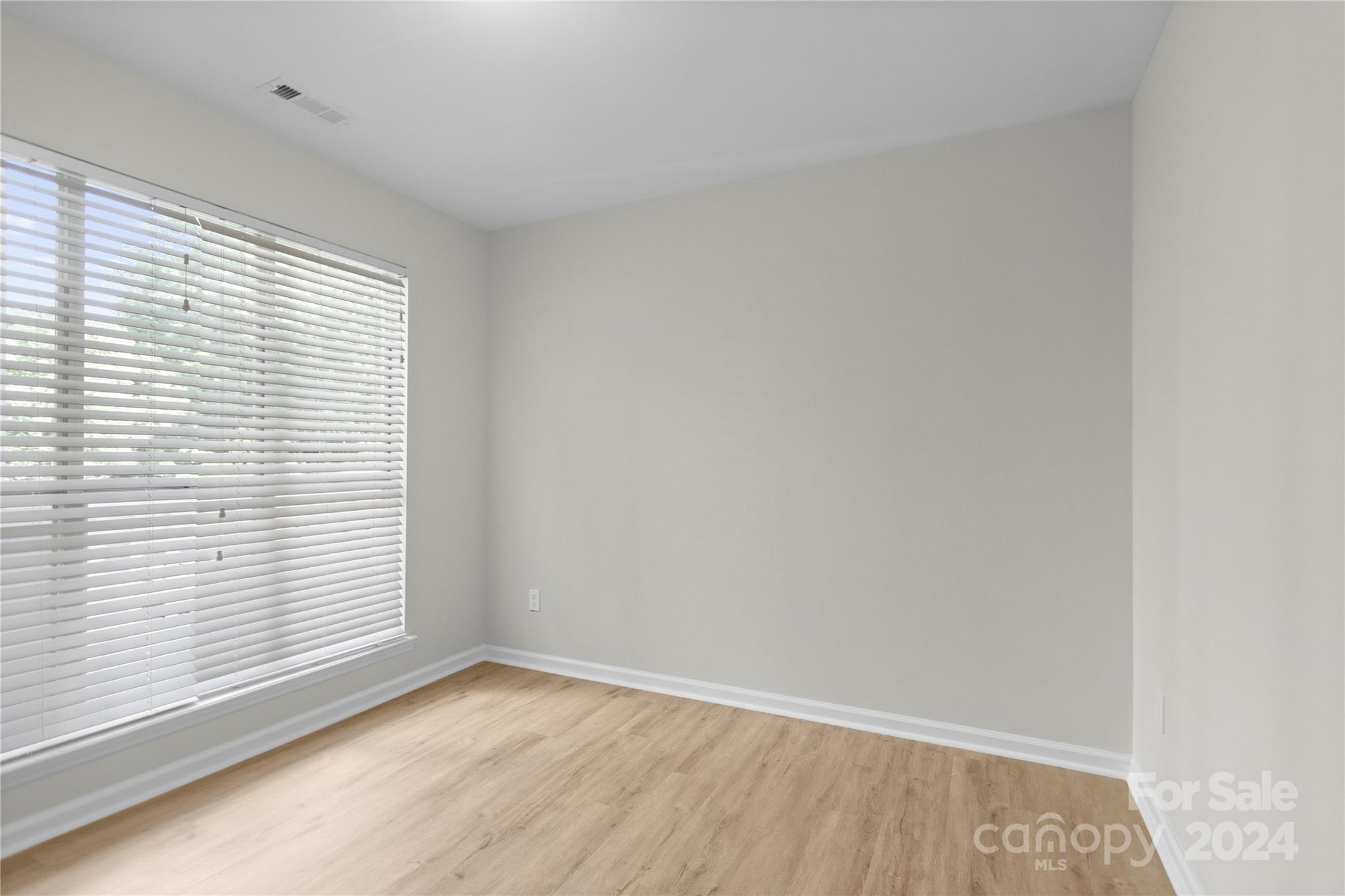 944 Southwest Drive