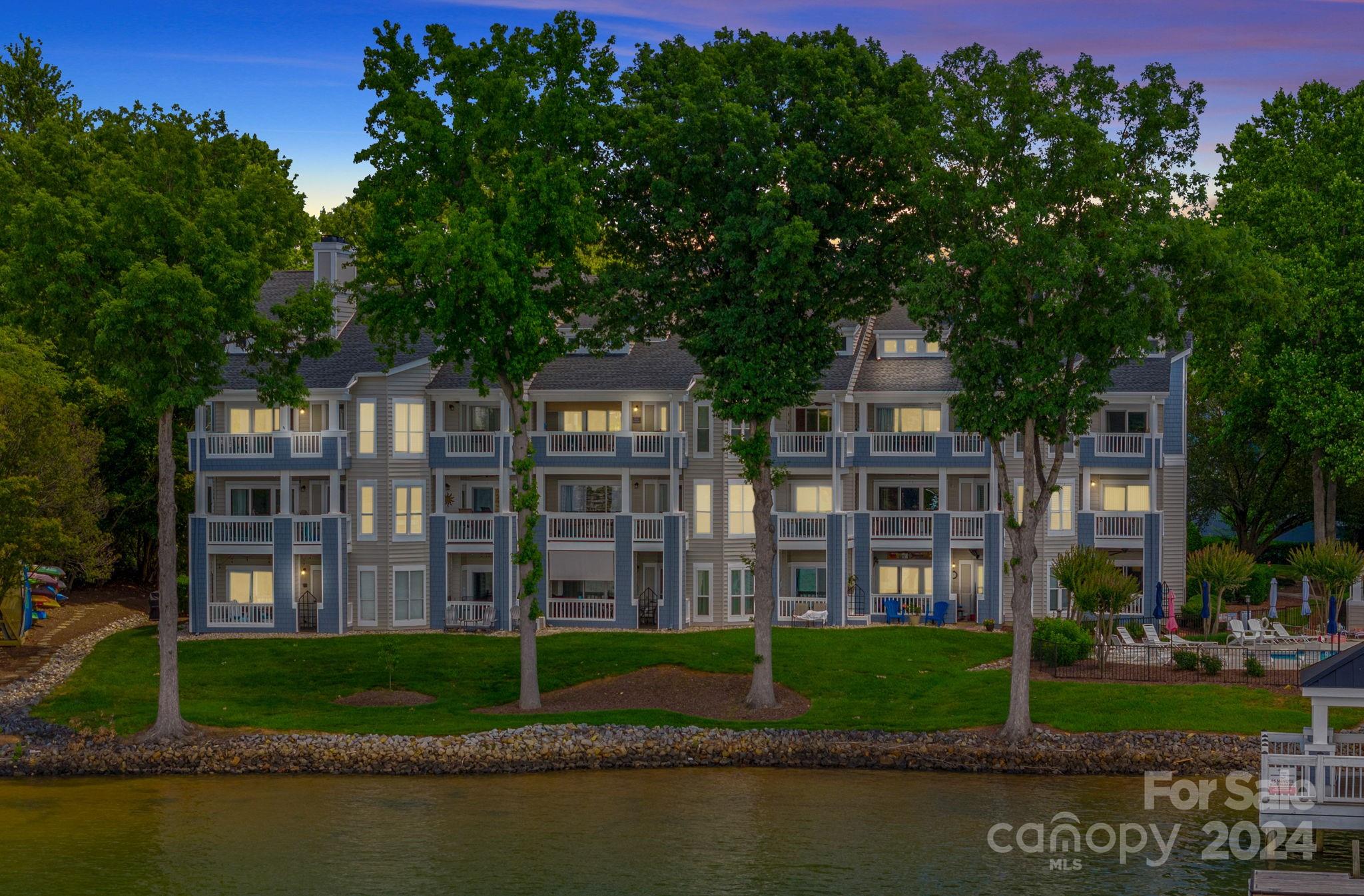 944 Southwest Drive
