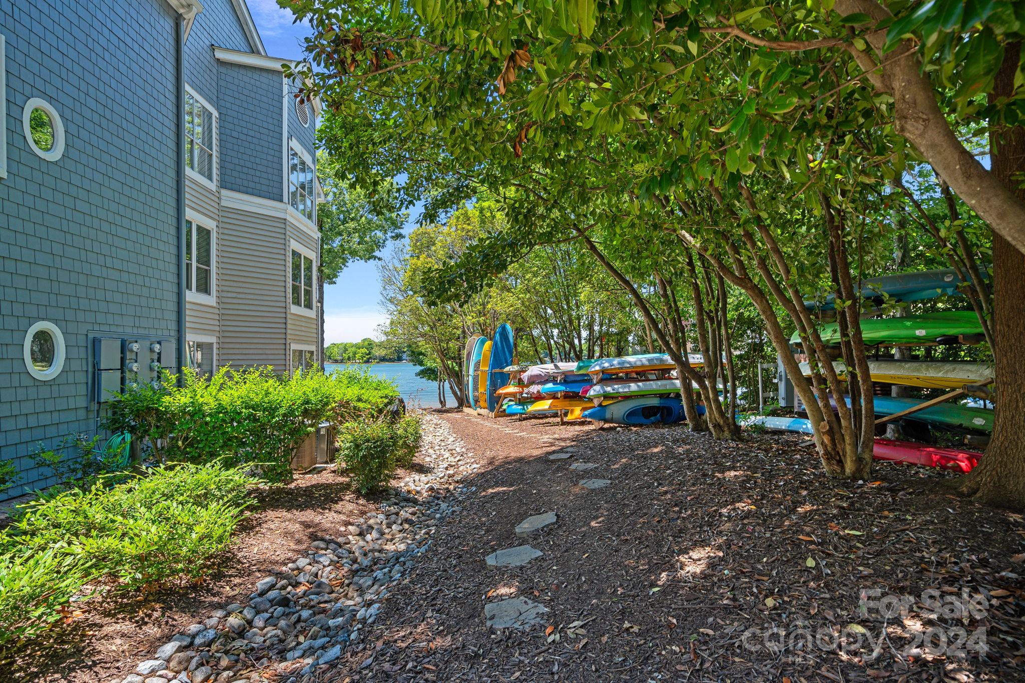 944 Southwest Drive
