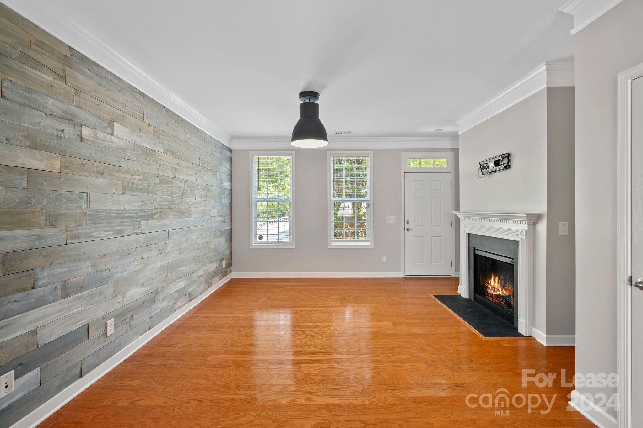 9724 Longstone Lane