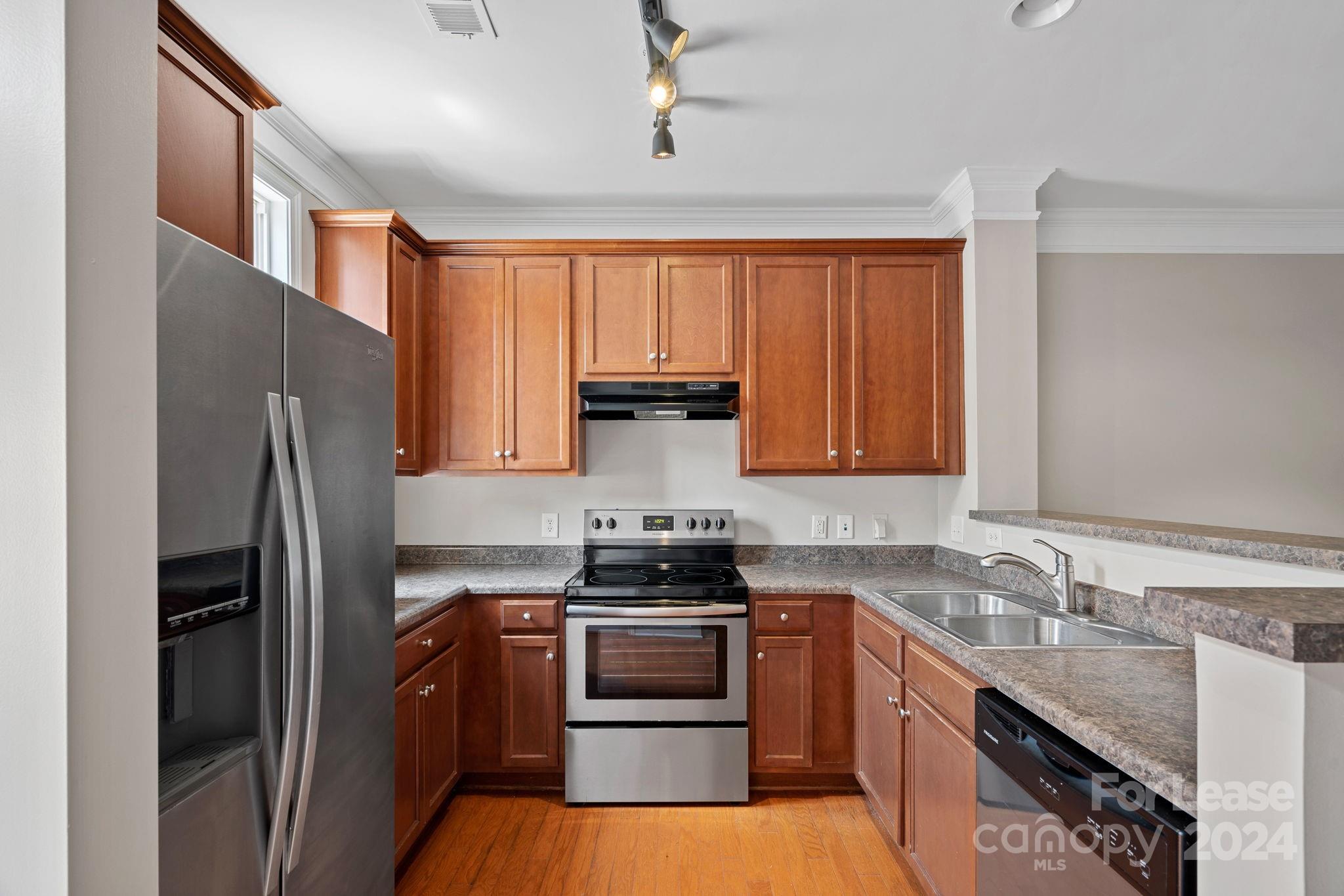 9724 Longstone Lane