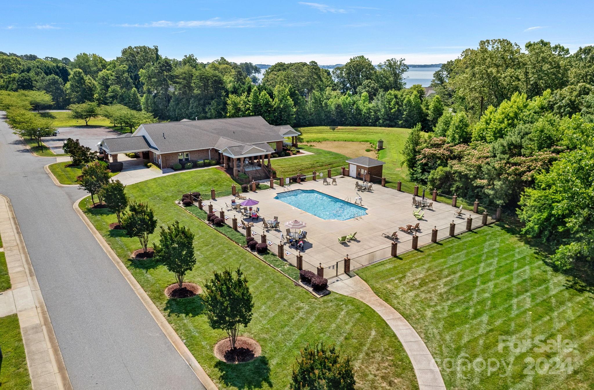 2521 Rynbrandt Drive