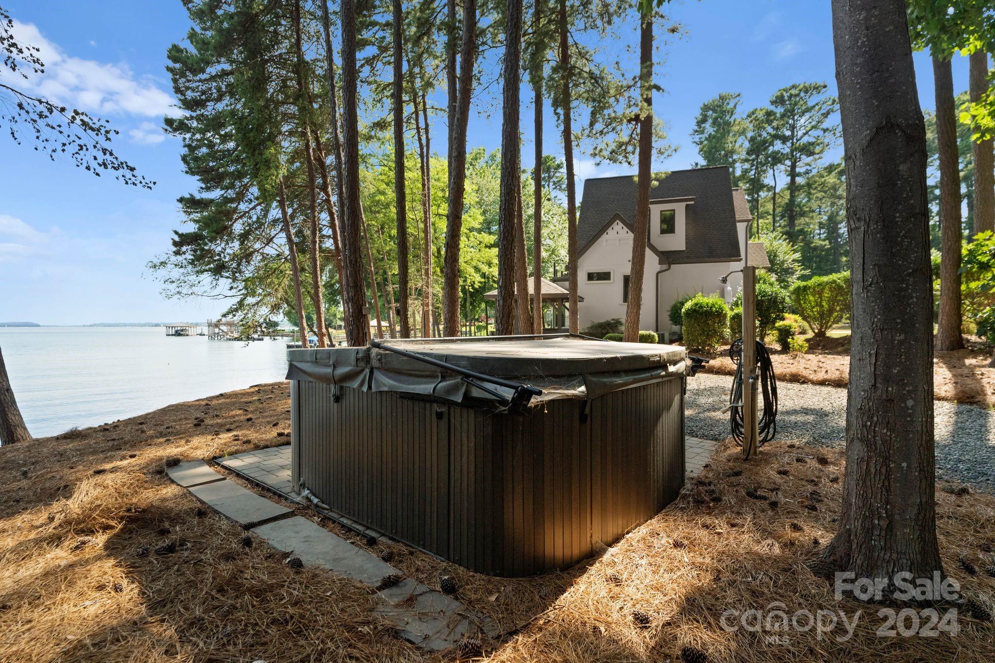 213 Tuskarora Trail