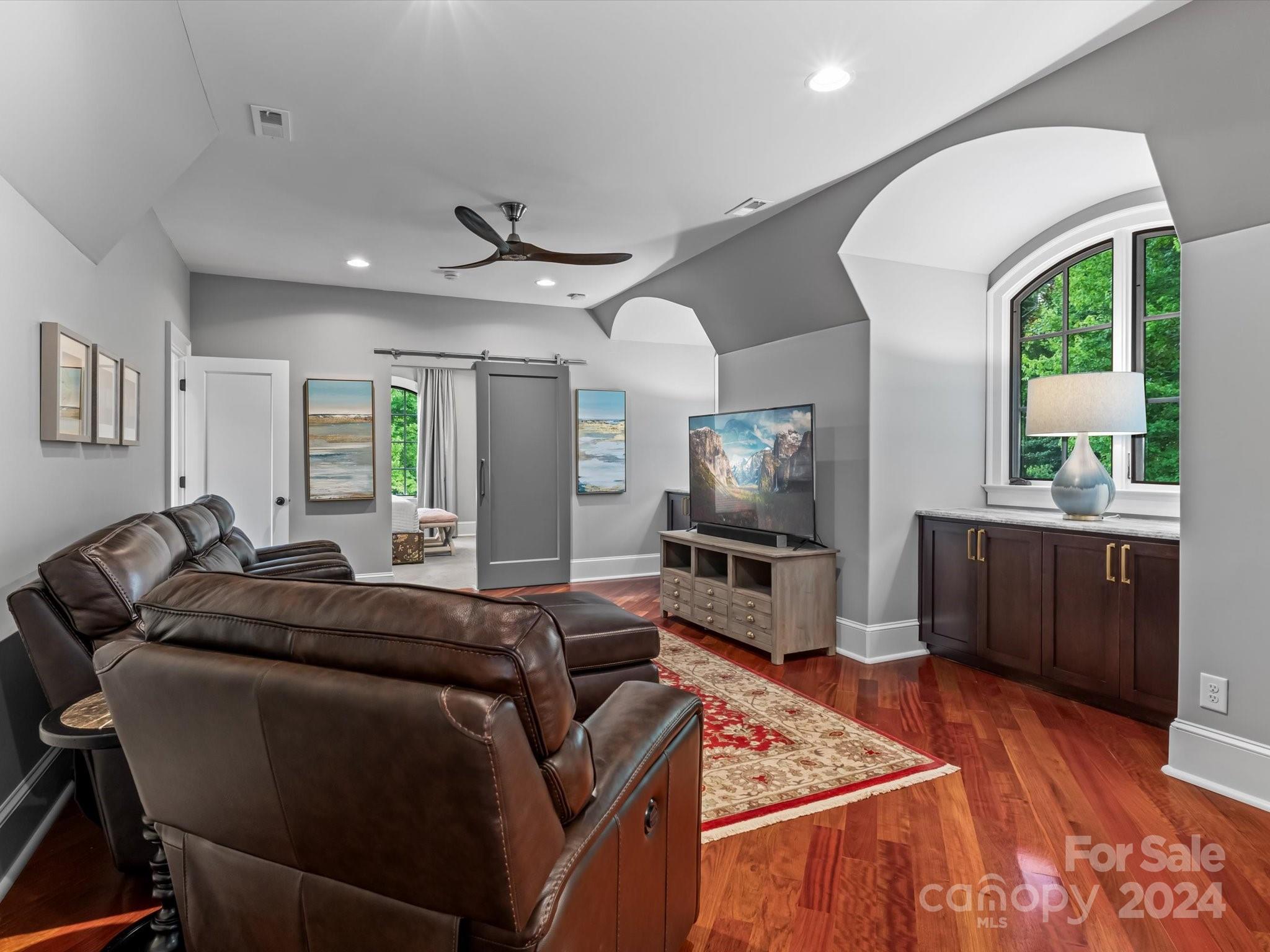 14009 Island Drive