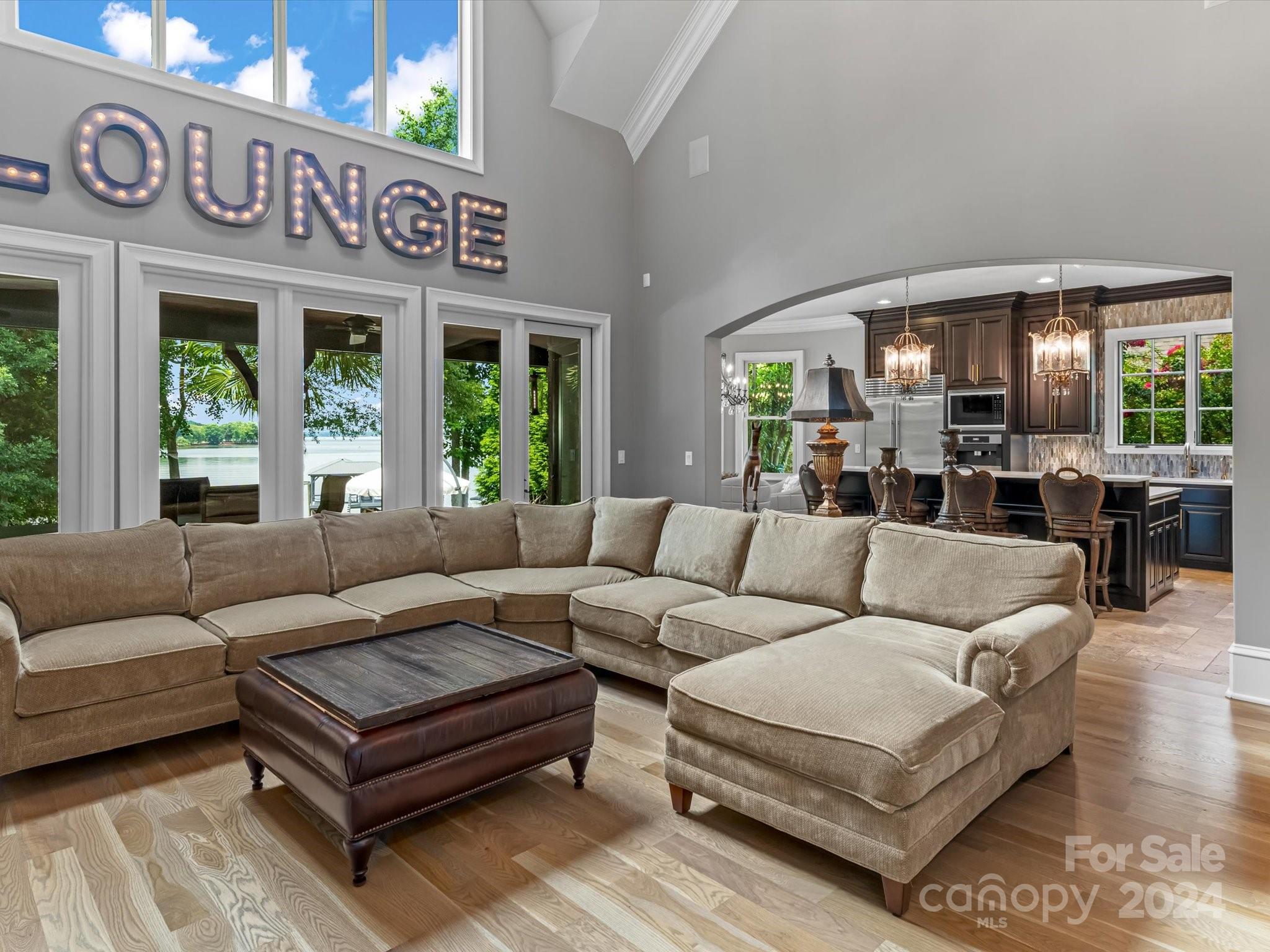 14009 Island Drive