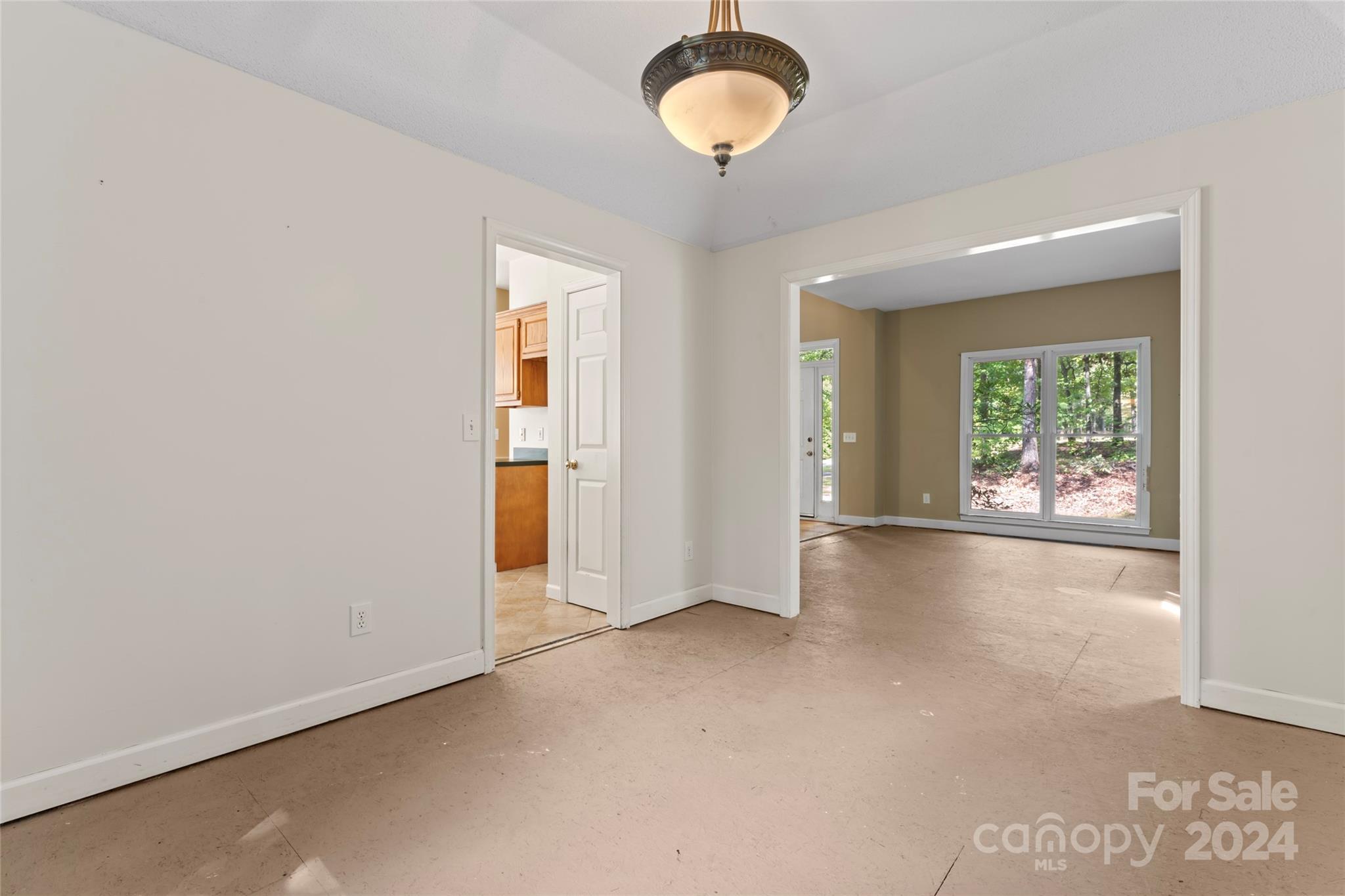 6235 Mountain Vine Avenue