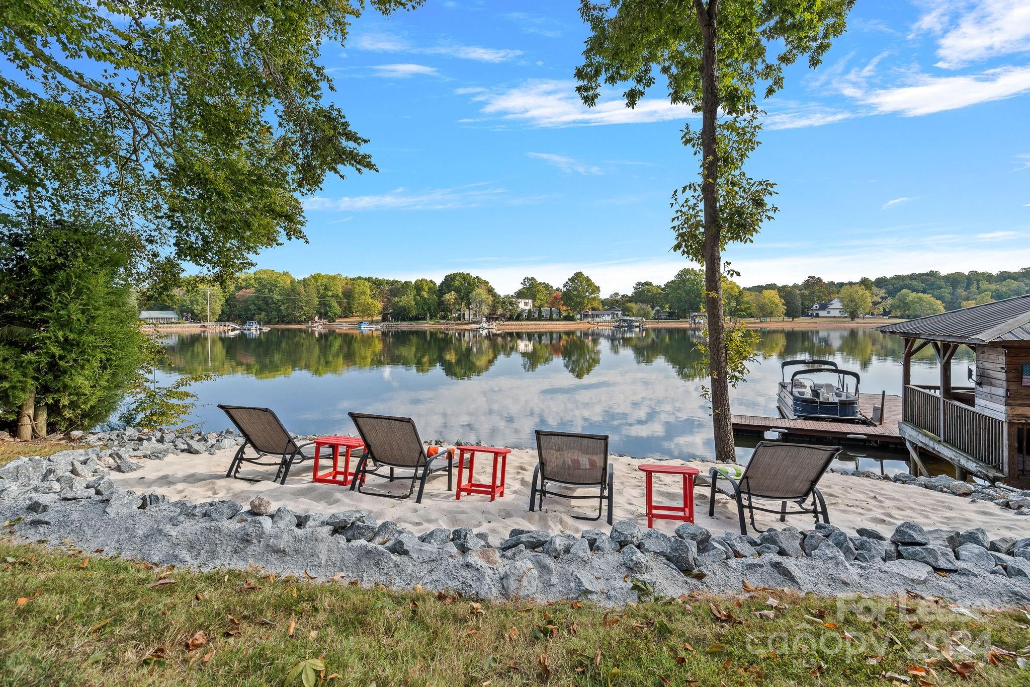 8276 Archies Point
