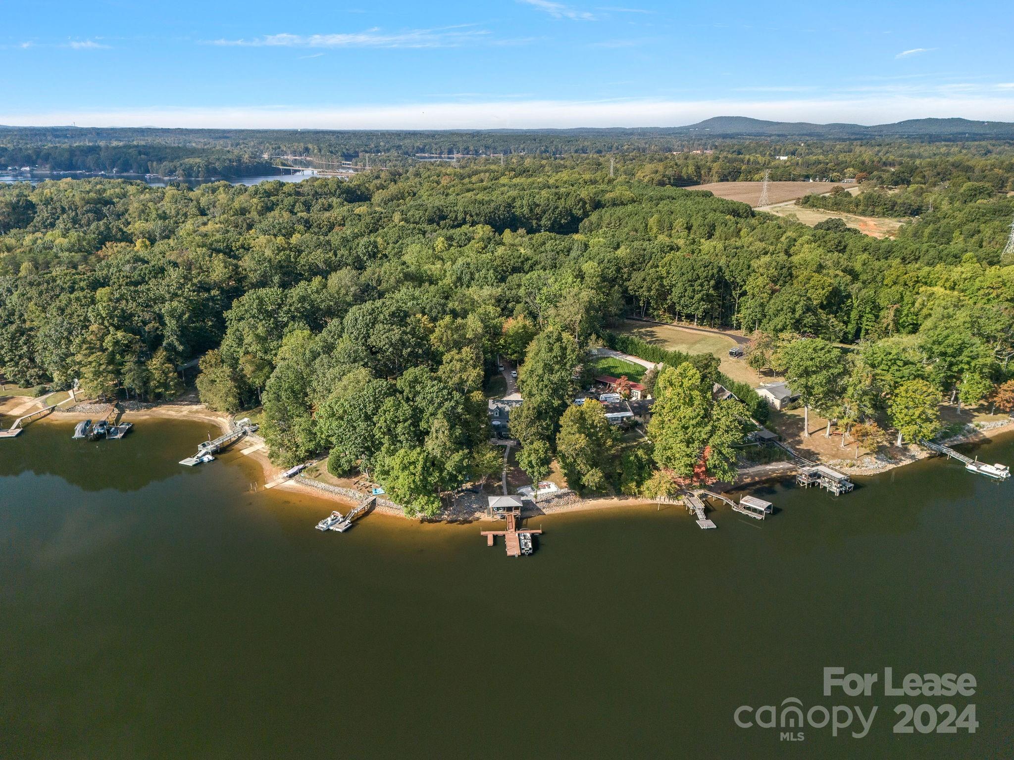 8276 Archies Point