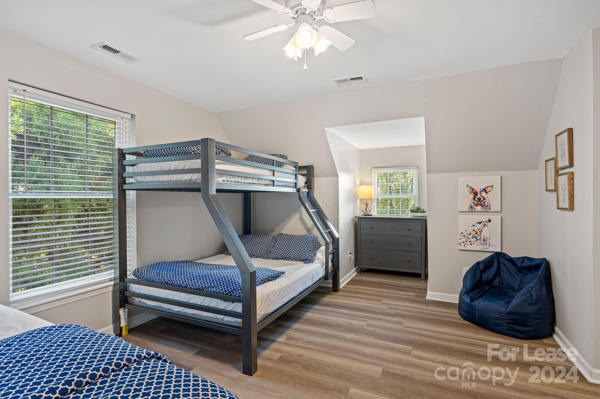 8276 Archies Point
