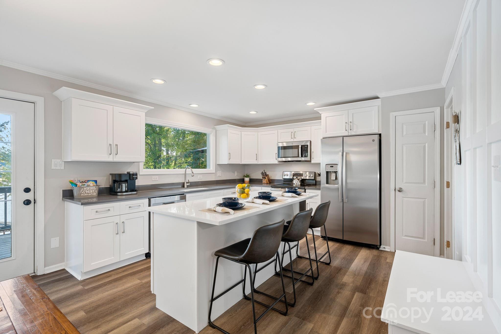 8276 Archies Point