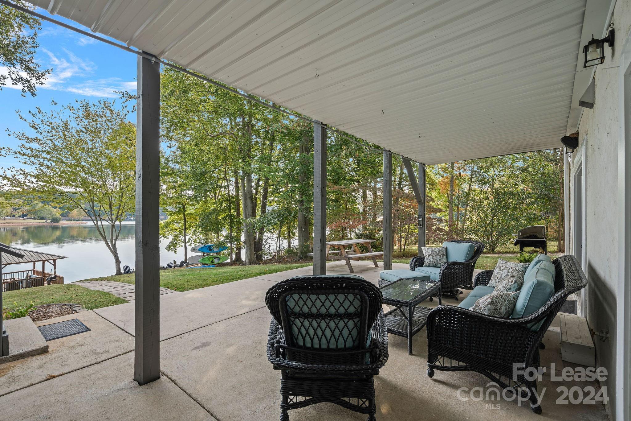 8276 Archies Point
