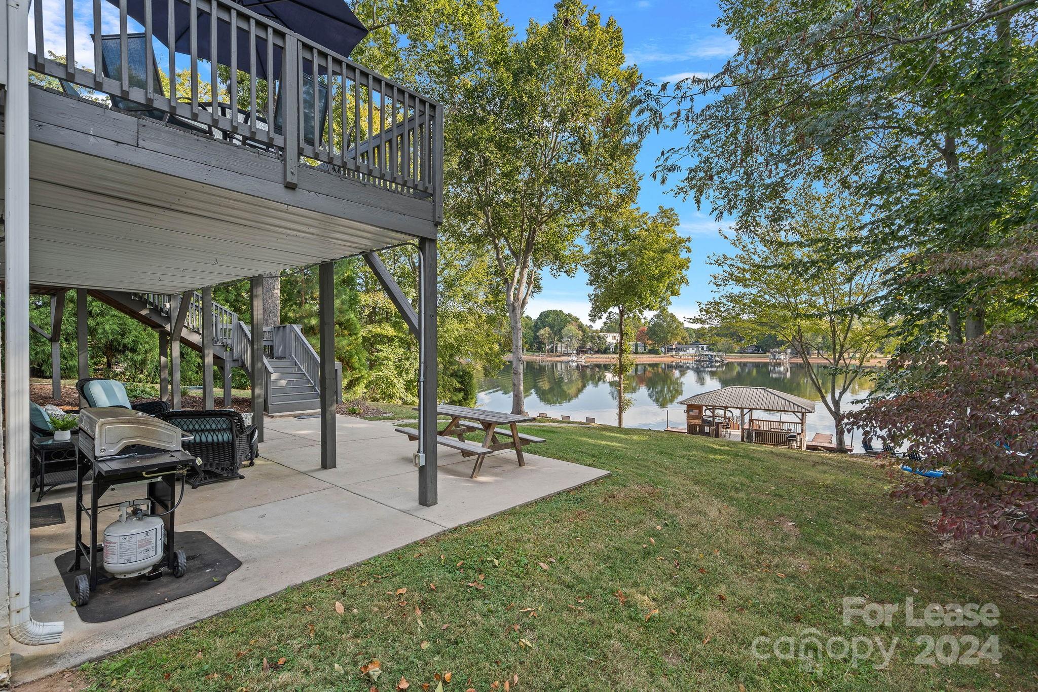 8276 Archies Point