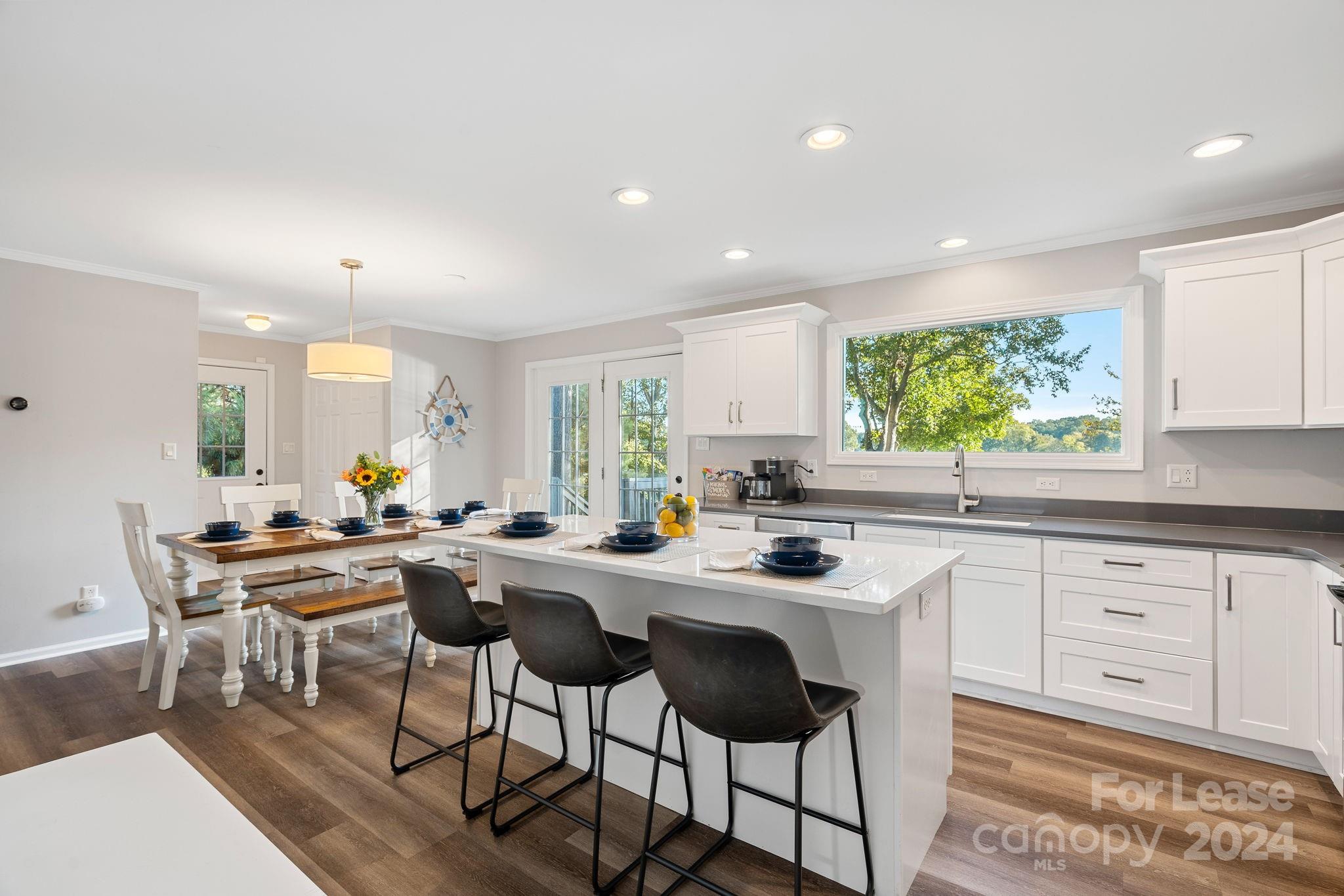 8276 Archies Point