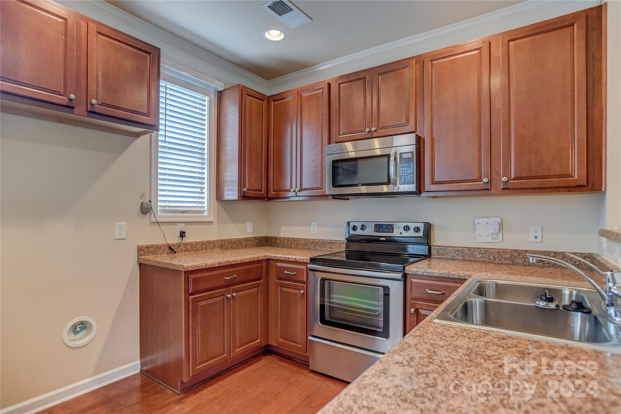 11177 Cedar Walk Lane