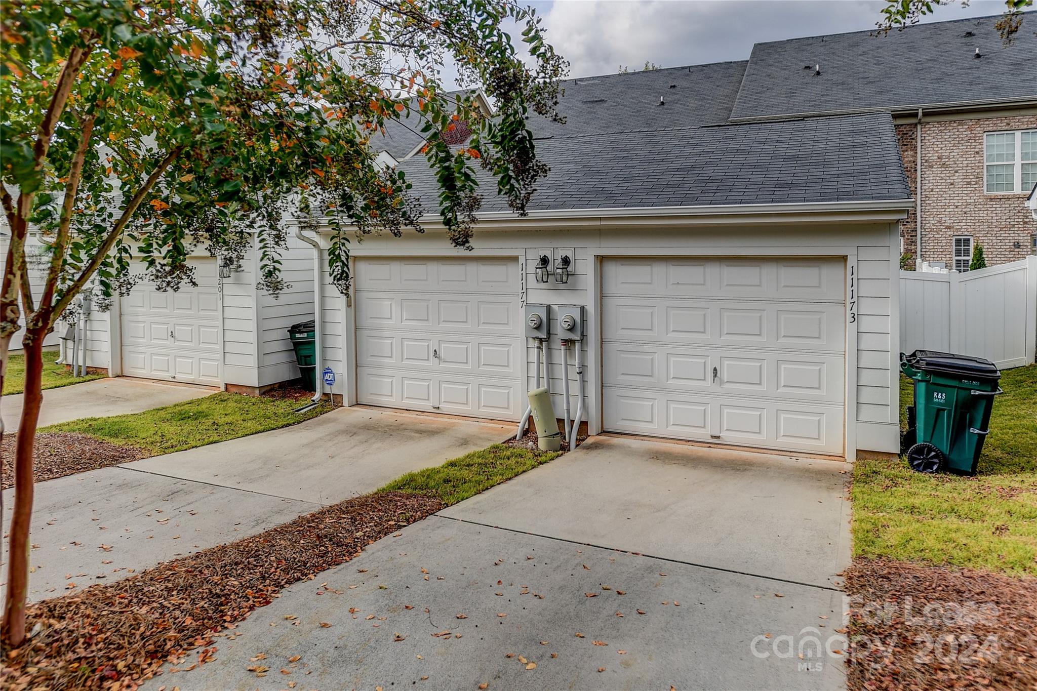 11177 Cedar Walk Lane