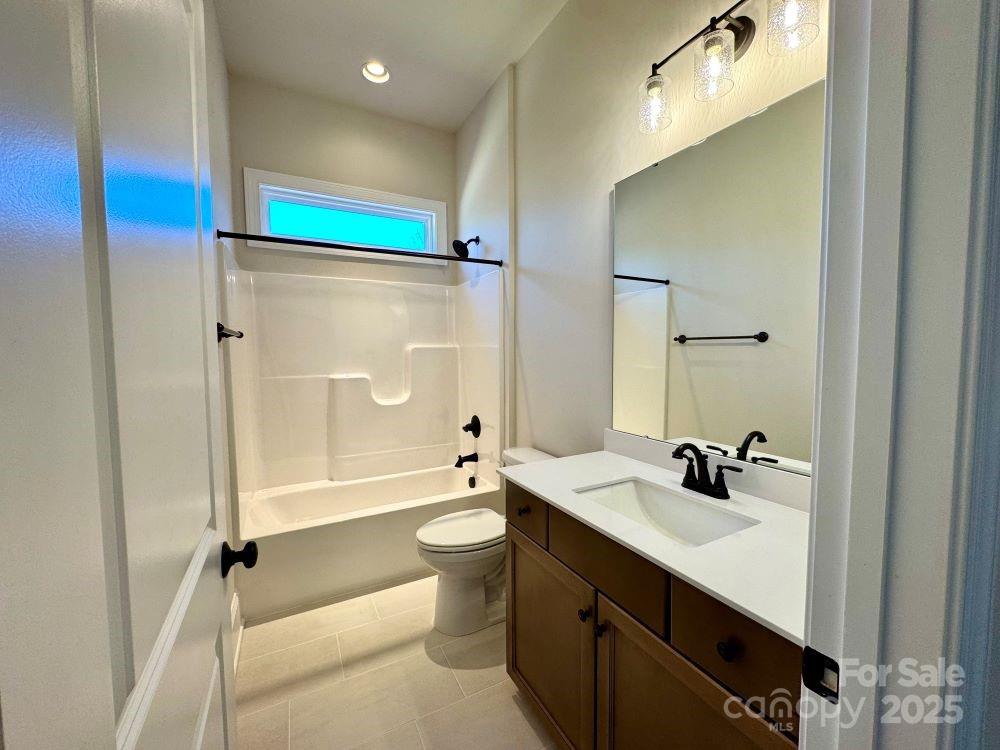 7667 Maple Bluff Lane Unit: 53