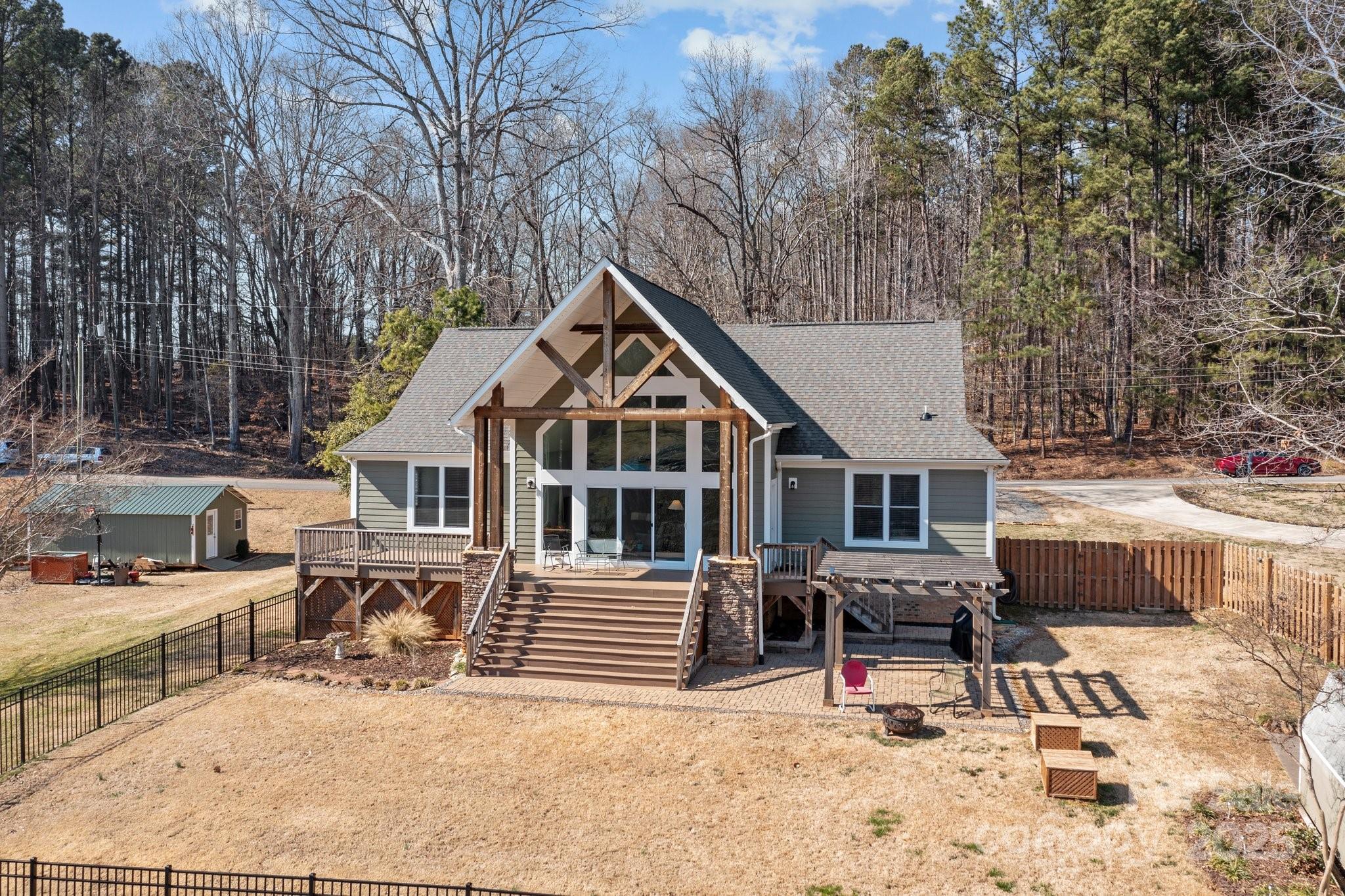 3907 Reid Circle