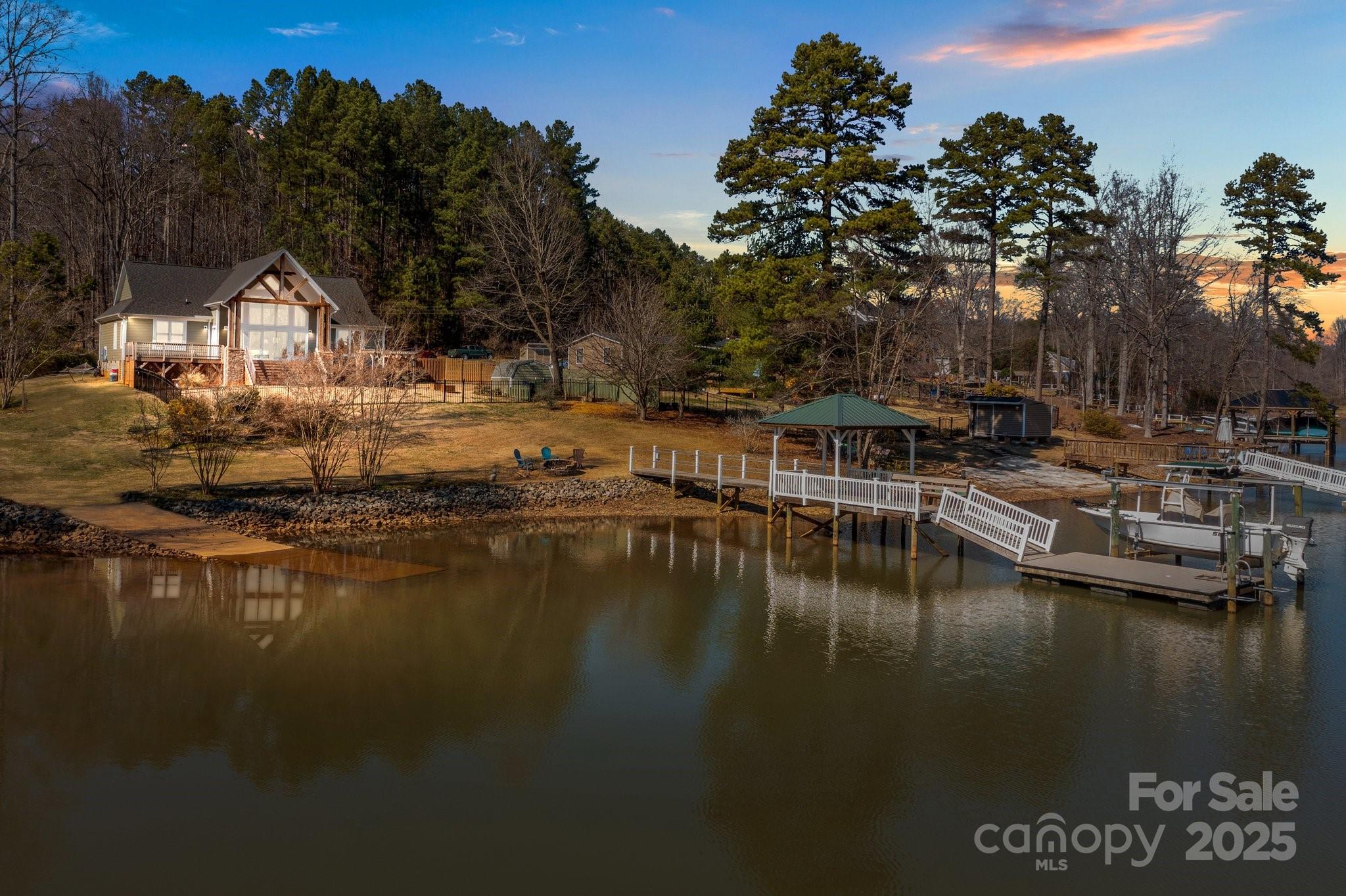 3907 Reid Circle