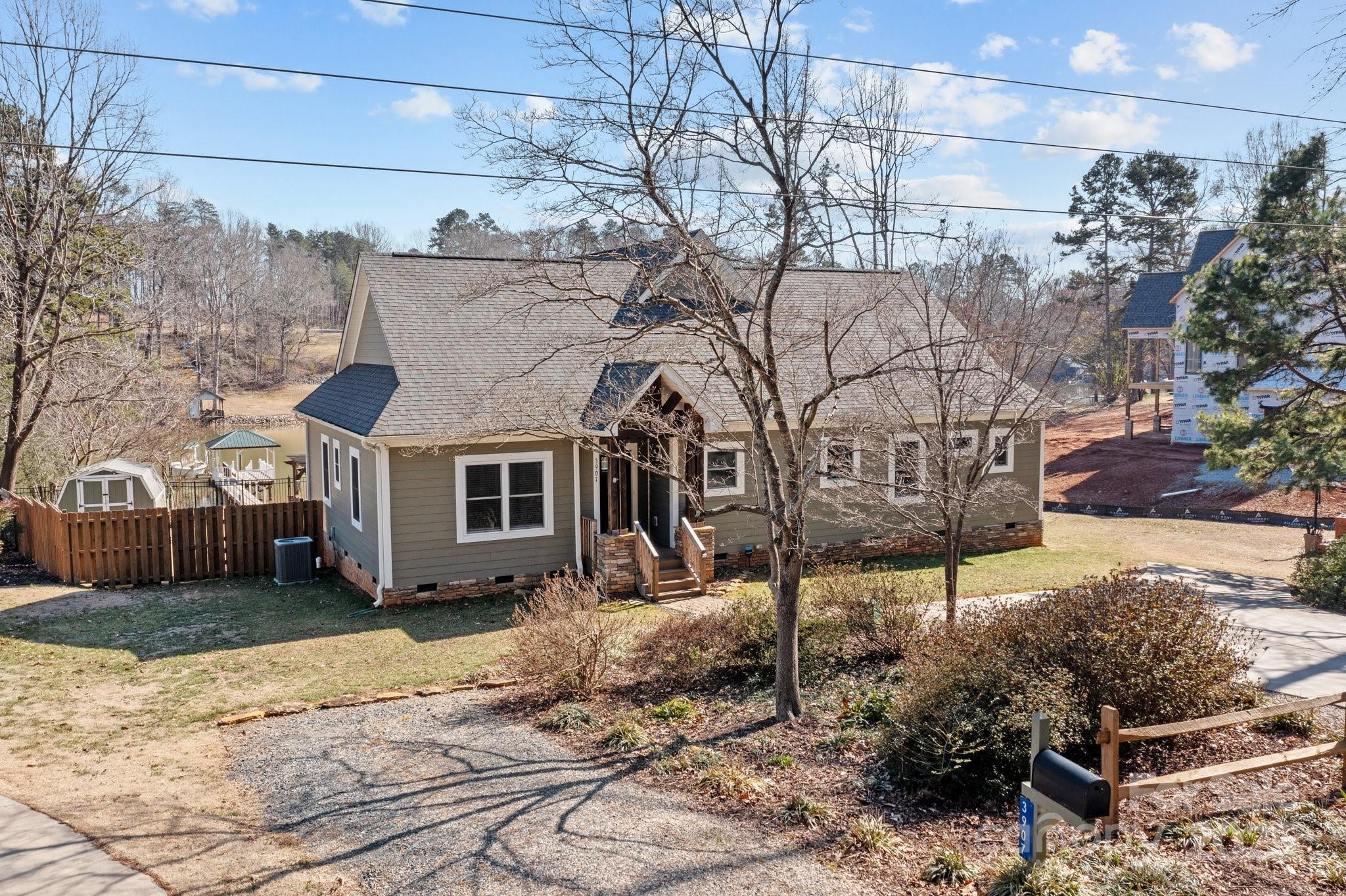 3907 Reid Circle