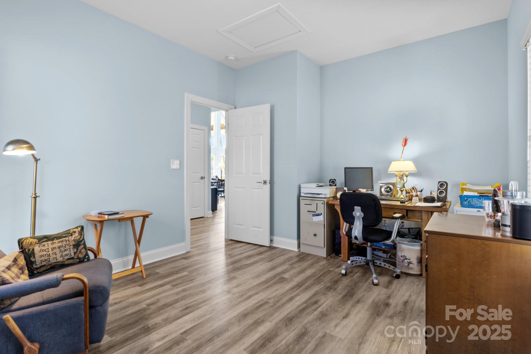 3907 Reid Circle