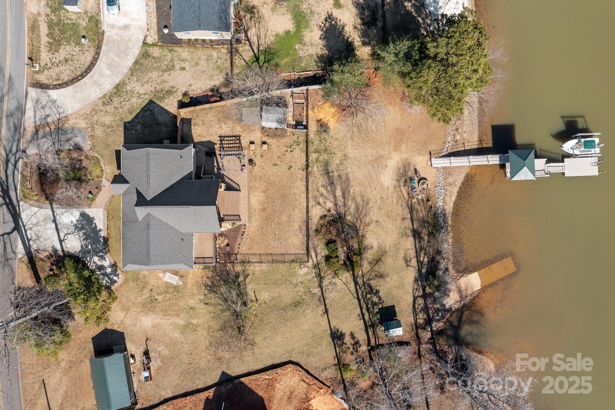 3907 Reid Circle