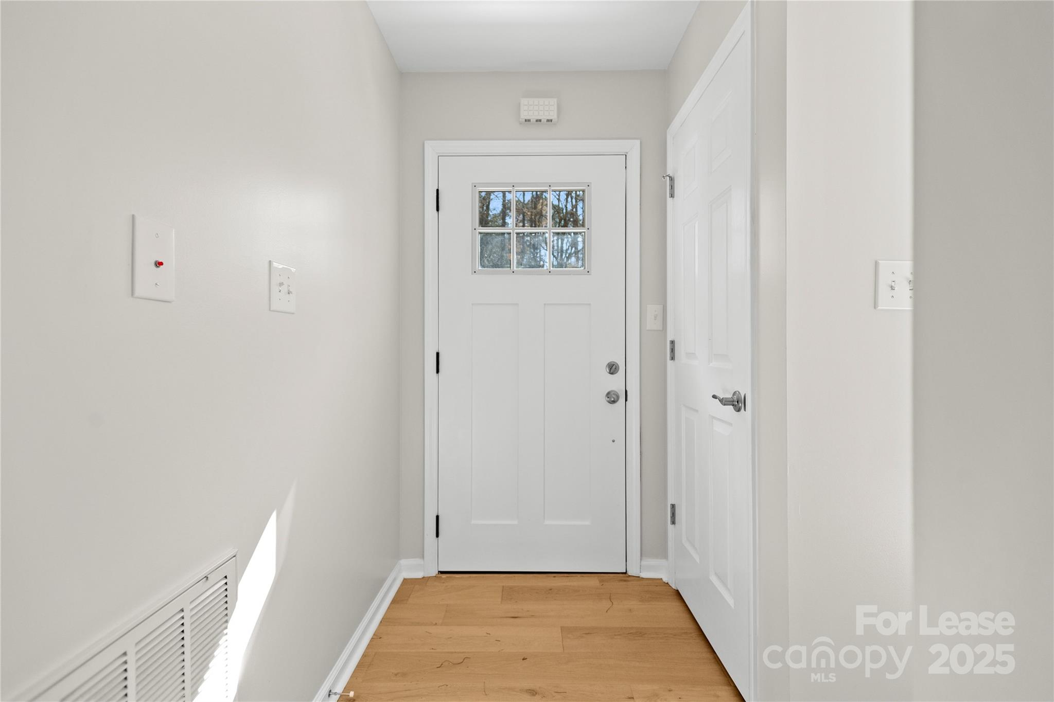 280 Lakeview Shores Loop