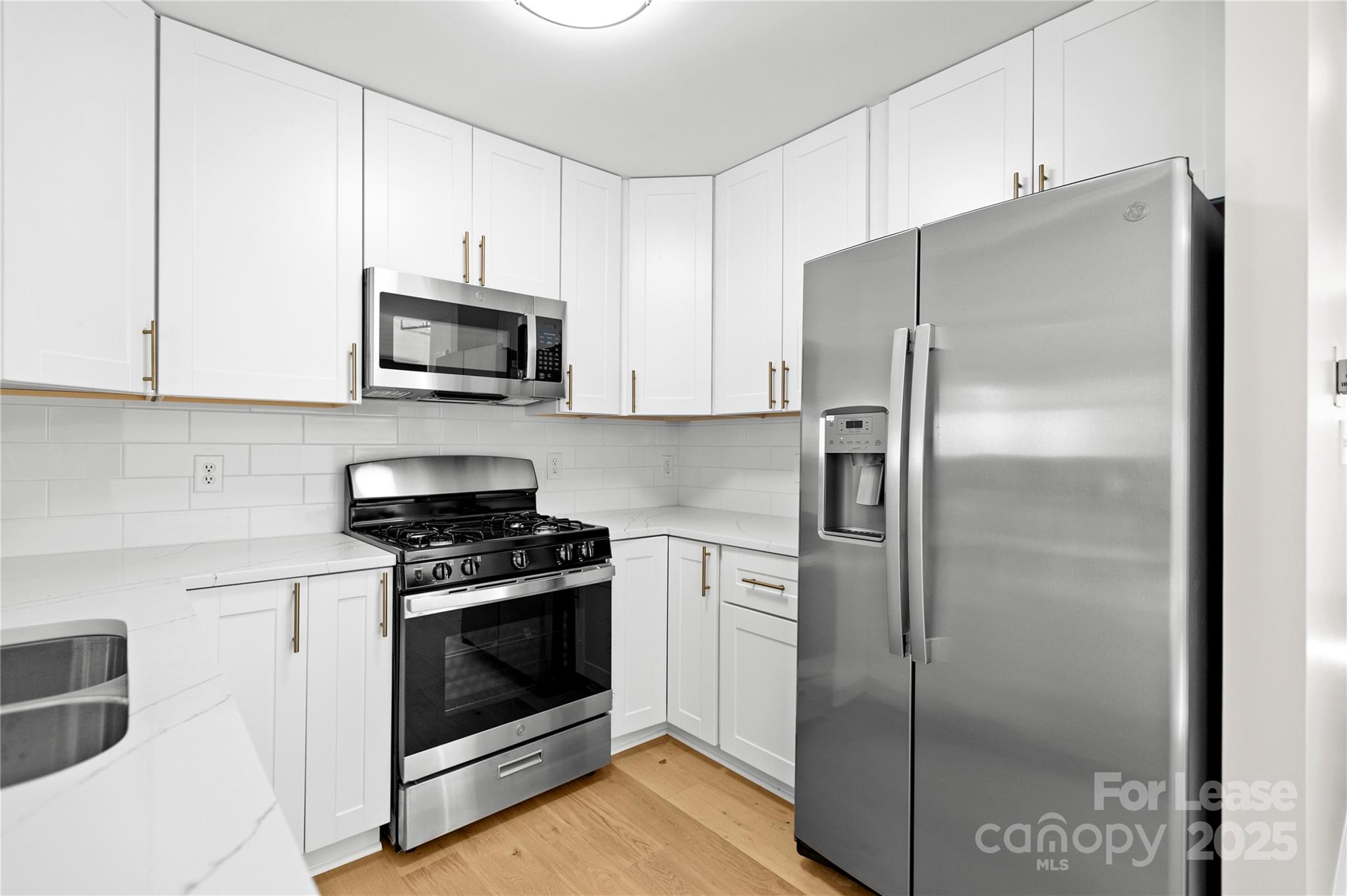 280 Lakeview Shores Loop