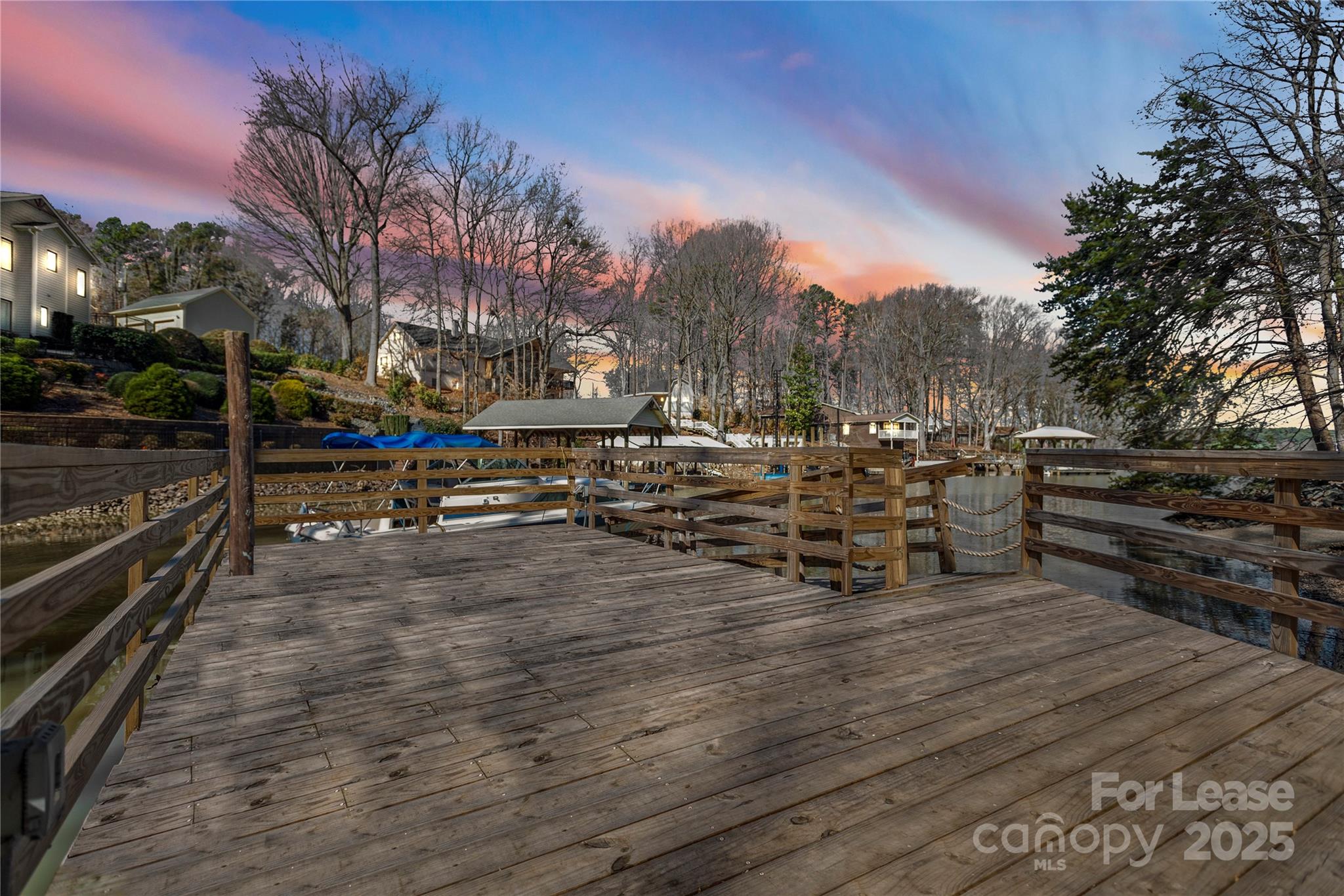 280 Lakeview Shores Loop