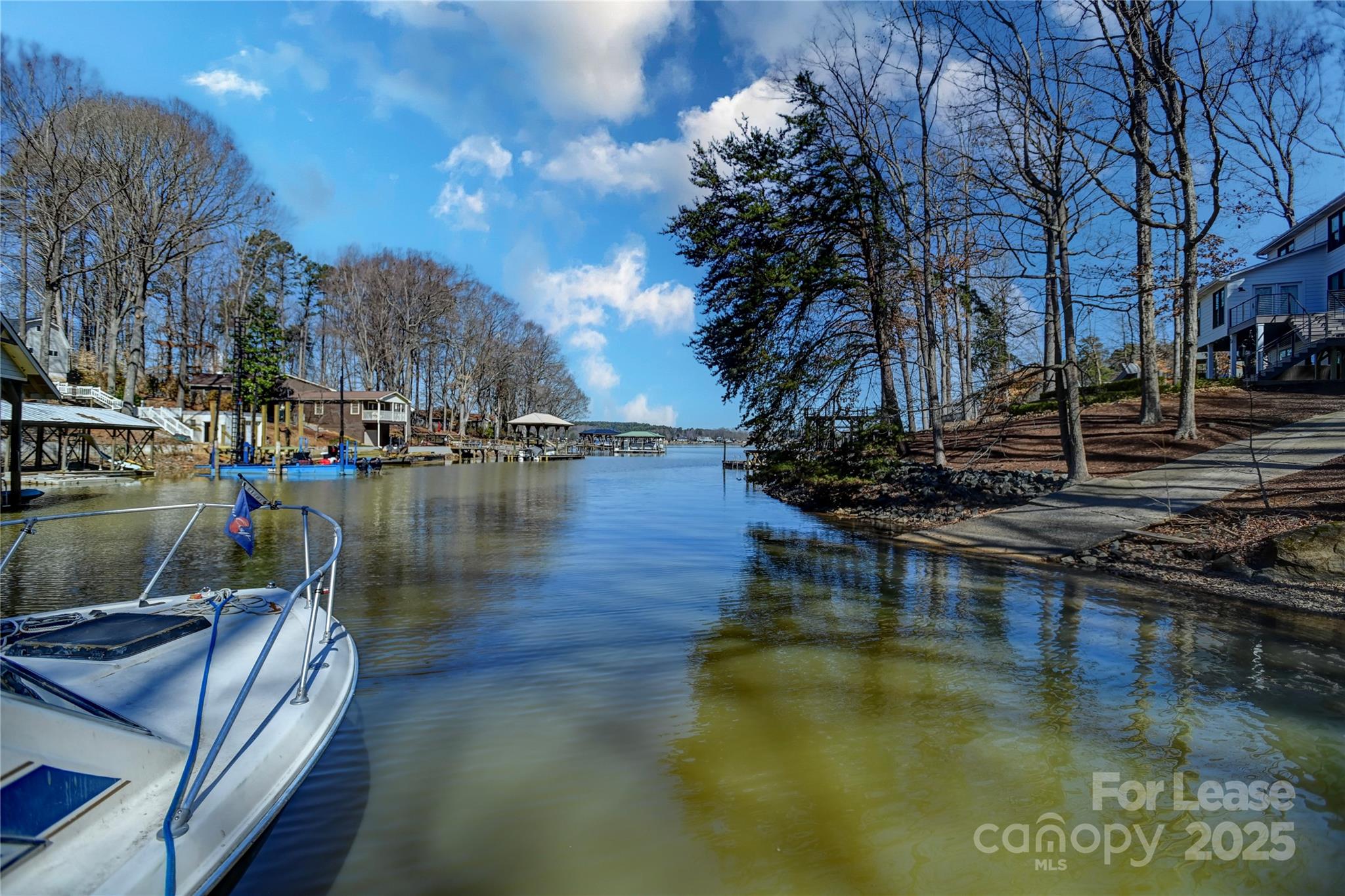 280 Lakeview Shores Loop