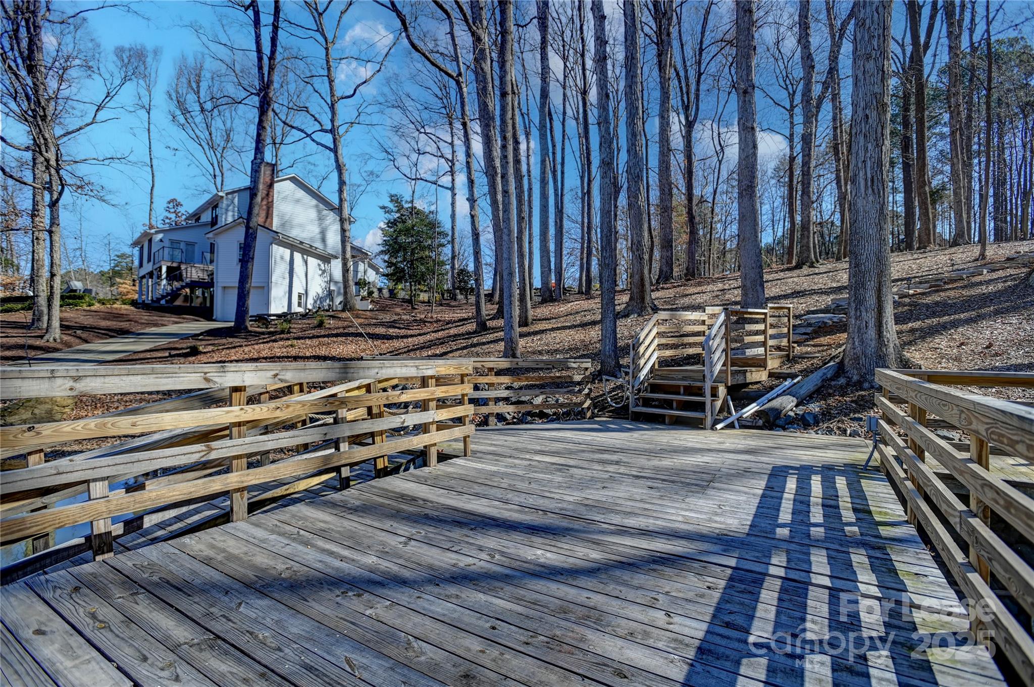 280 Lakeview Shores Loop