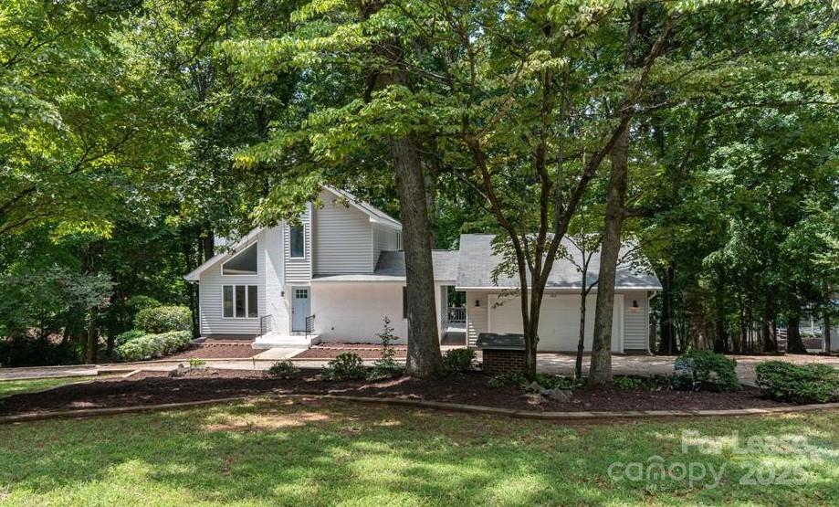 280 Lakeview Shores Loop