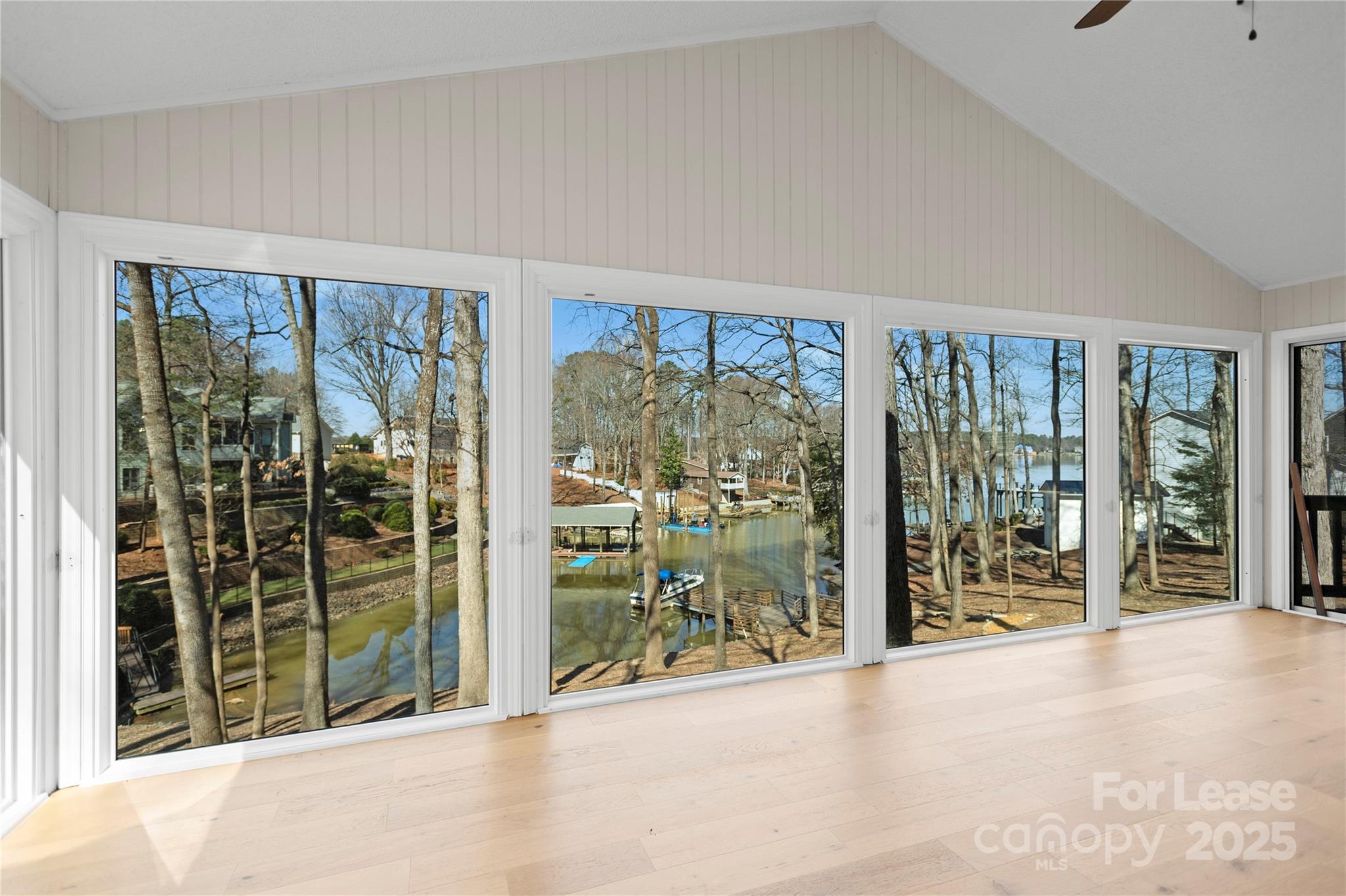 280 Lakeview Shores Loop