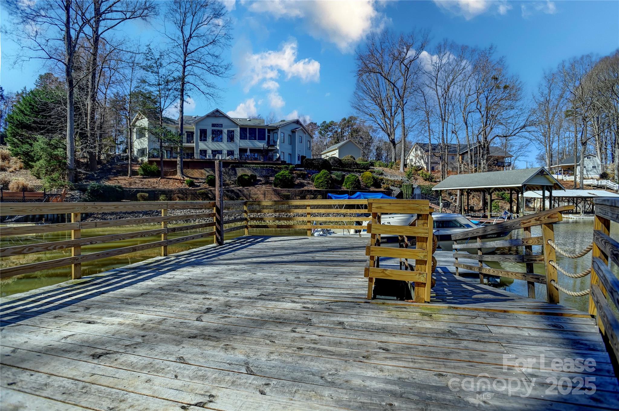 280 Lakeview Shores Loop