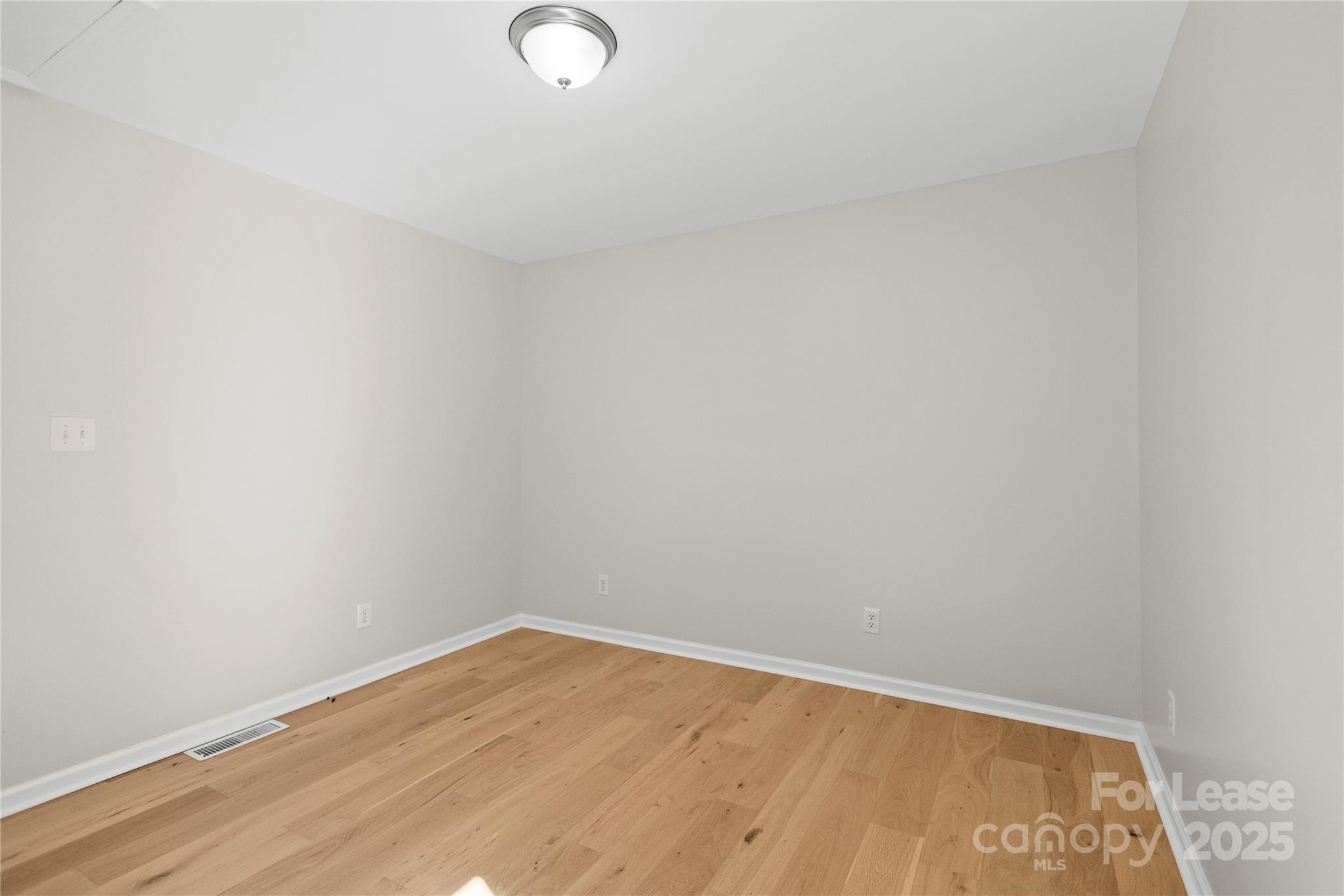 280 Lakeview Shores Loop