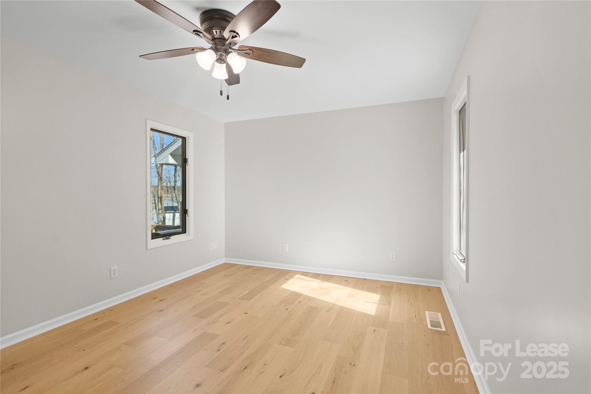 280 Lakeview Shores Loop