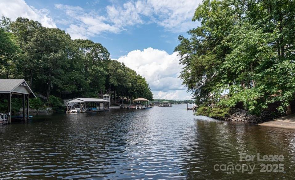 280 Lakeview Shores Loop