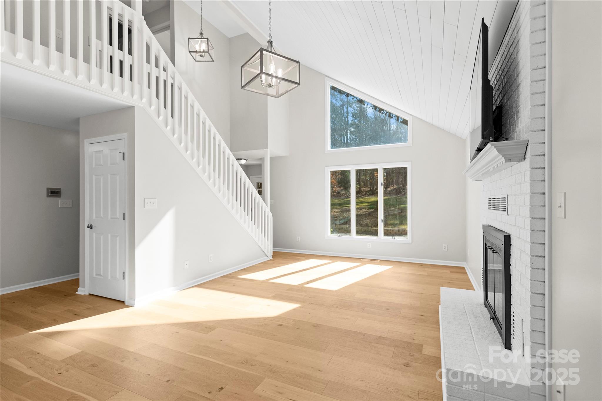 280 Lakeview Shores Loop