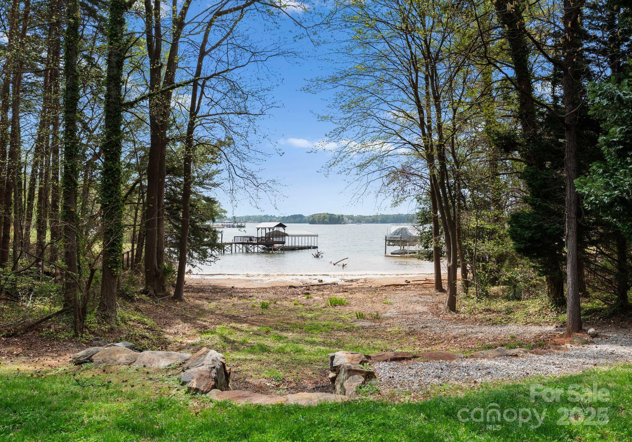 132 Tuskarora Point Lane