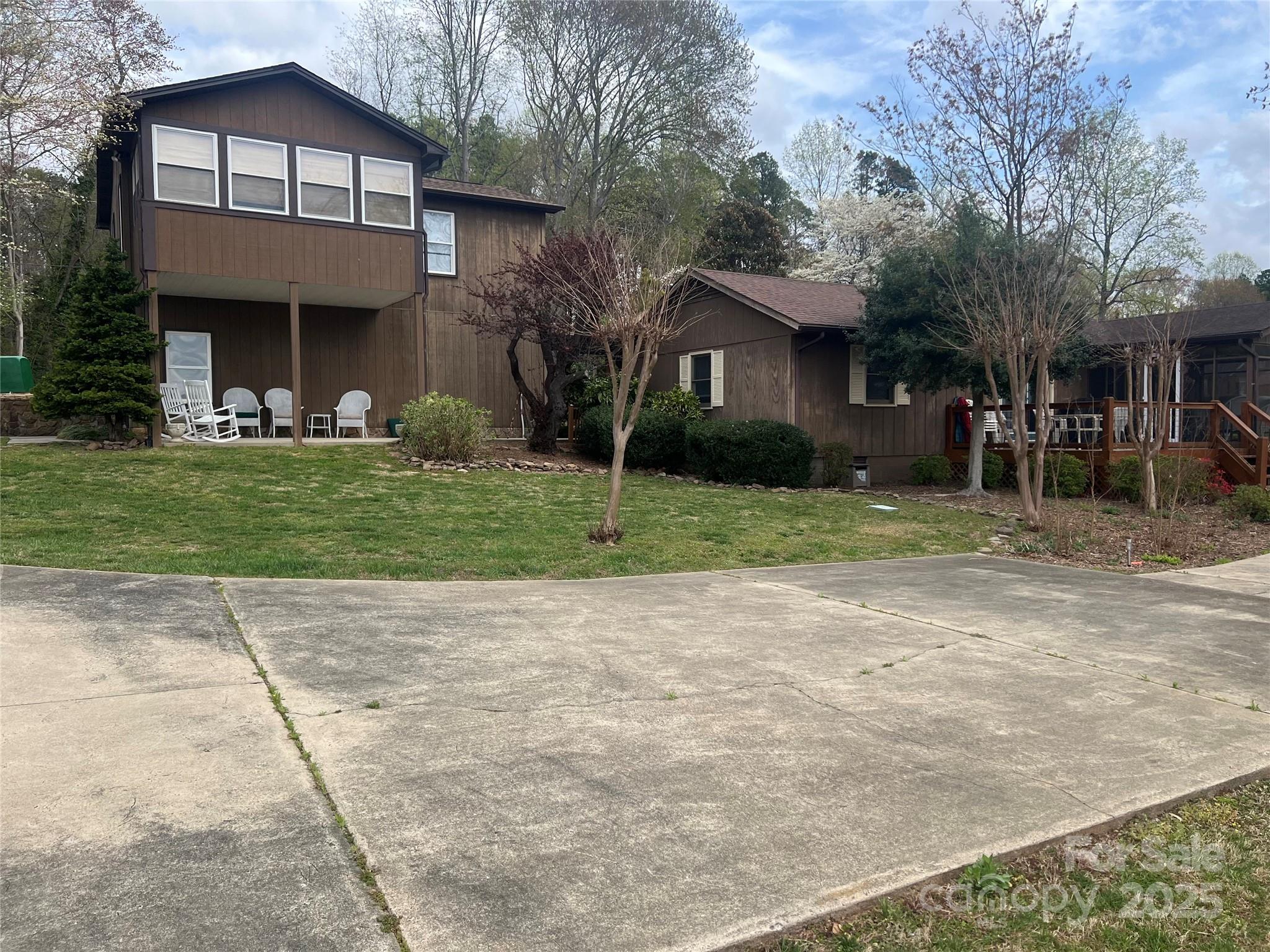 8115 Bridge View Cove
