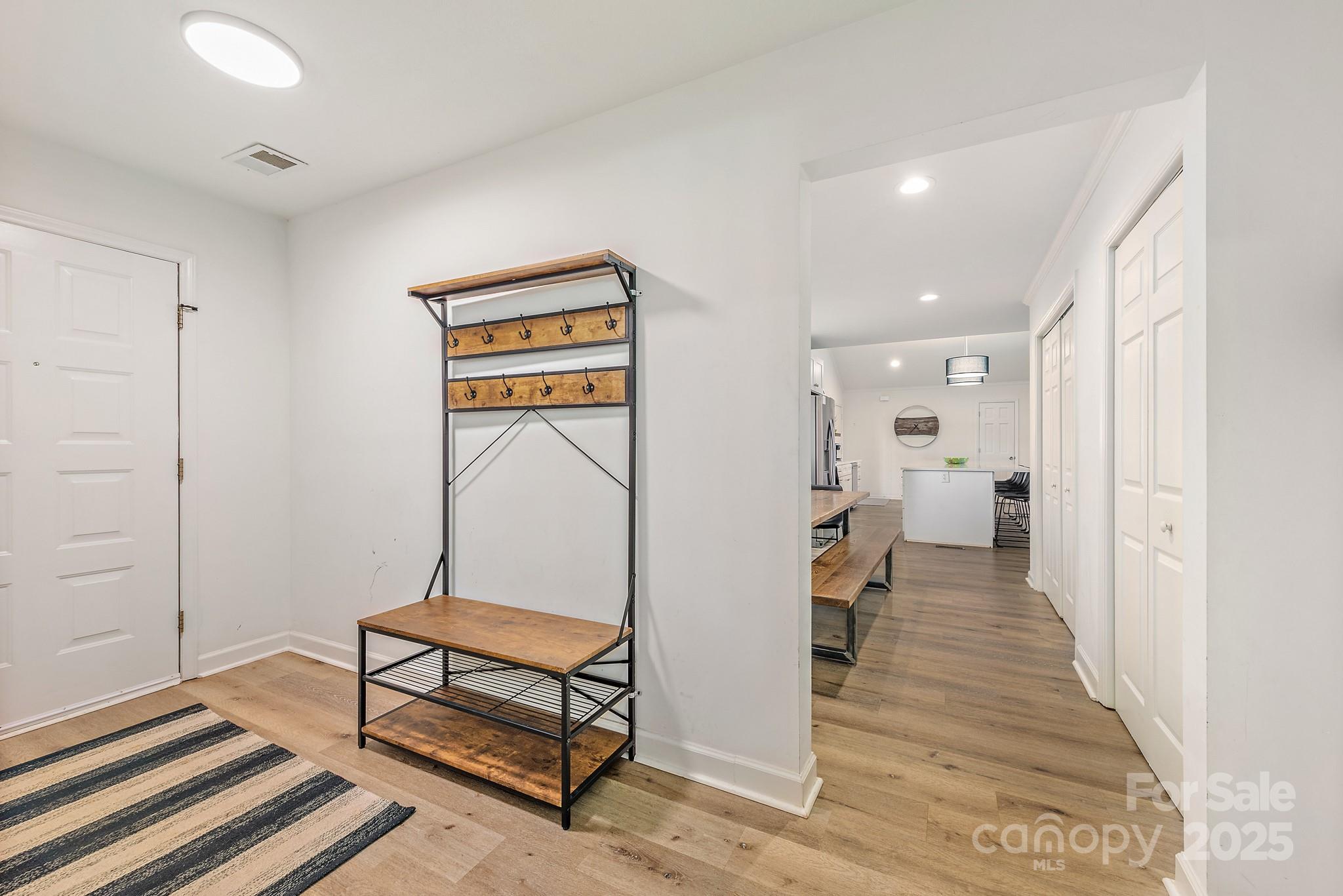 235 Commodore Loop