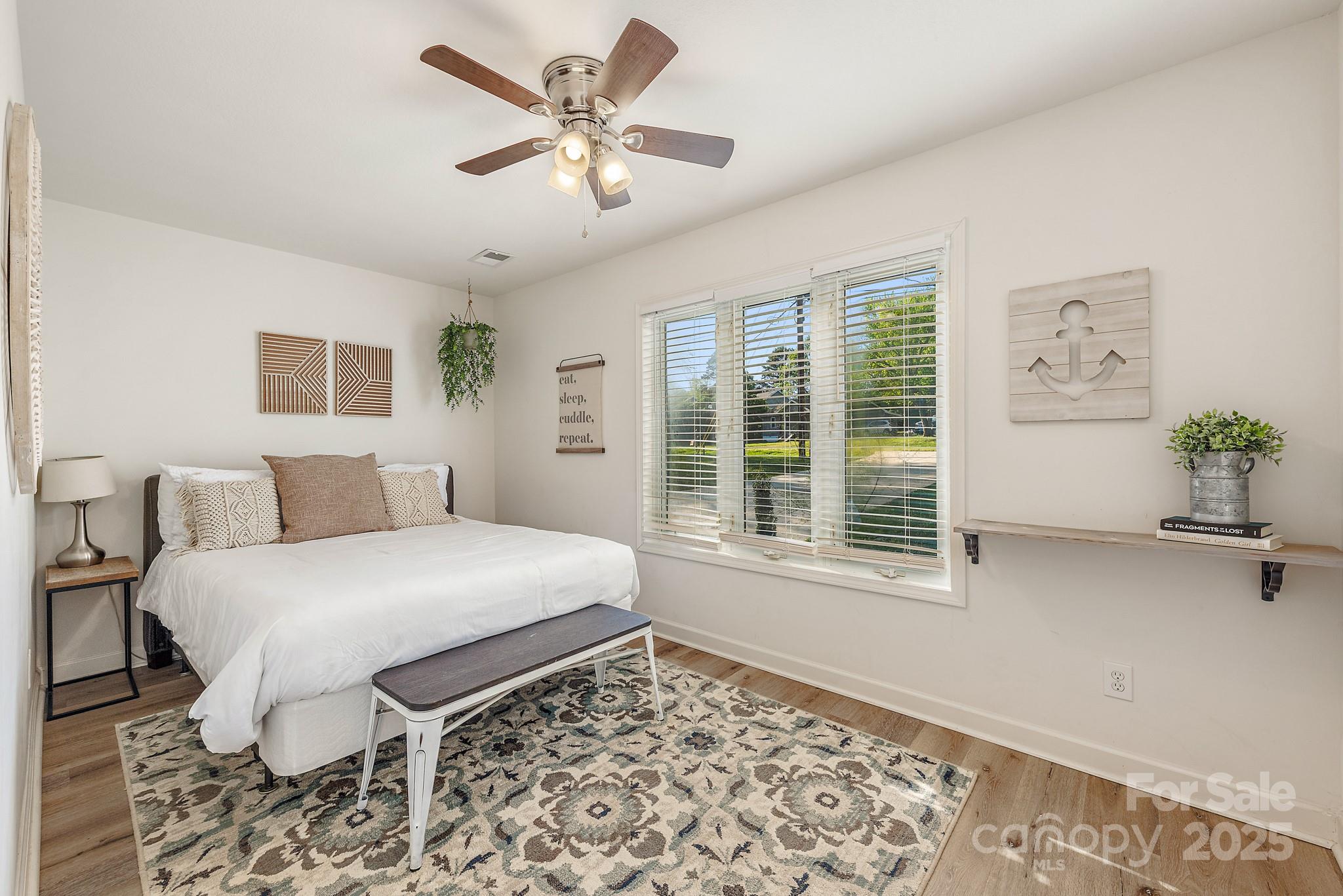 235 Commodore Loop