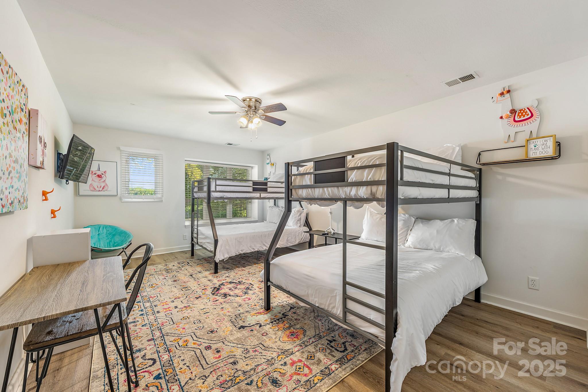 235 Commodore Loop