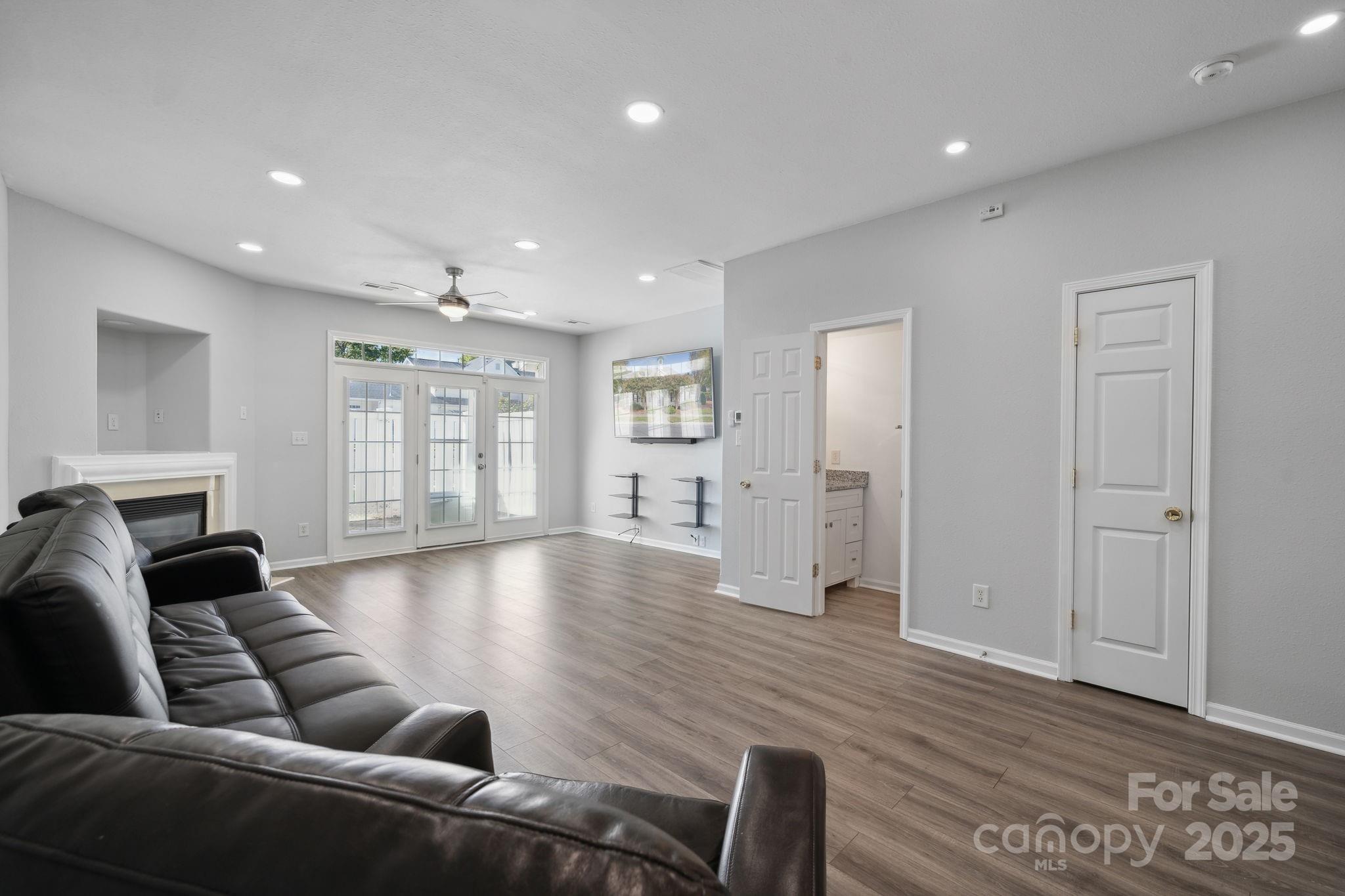4211 Center Place Drive
