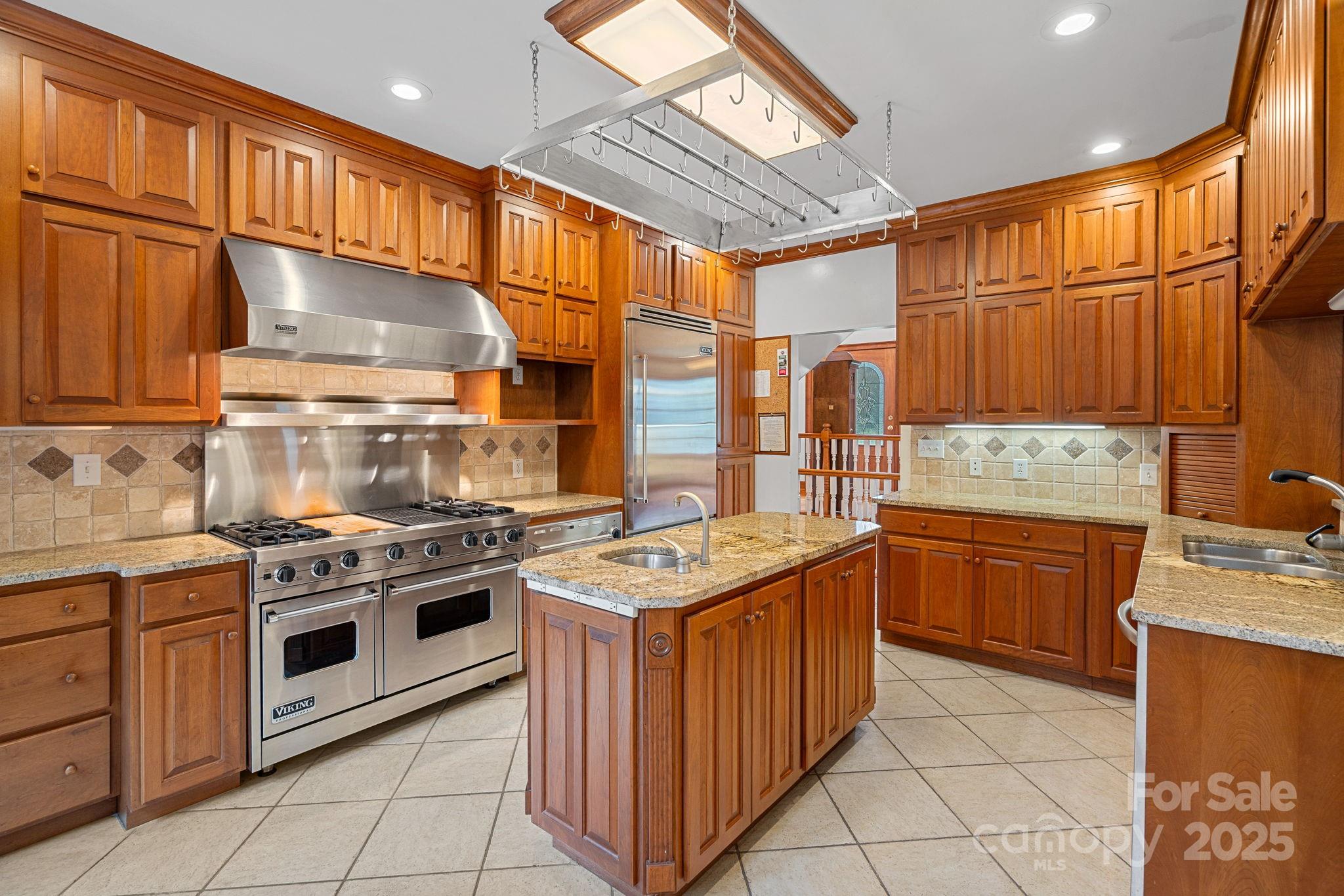 123 Golden Oak Drive