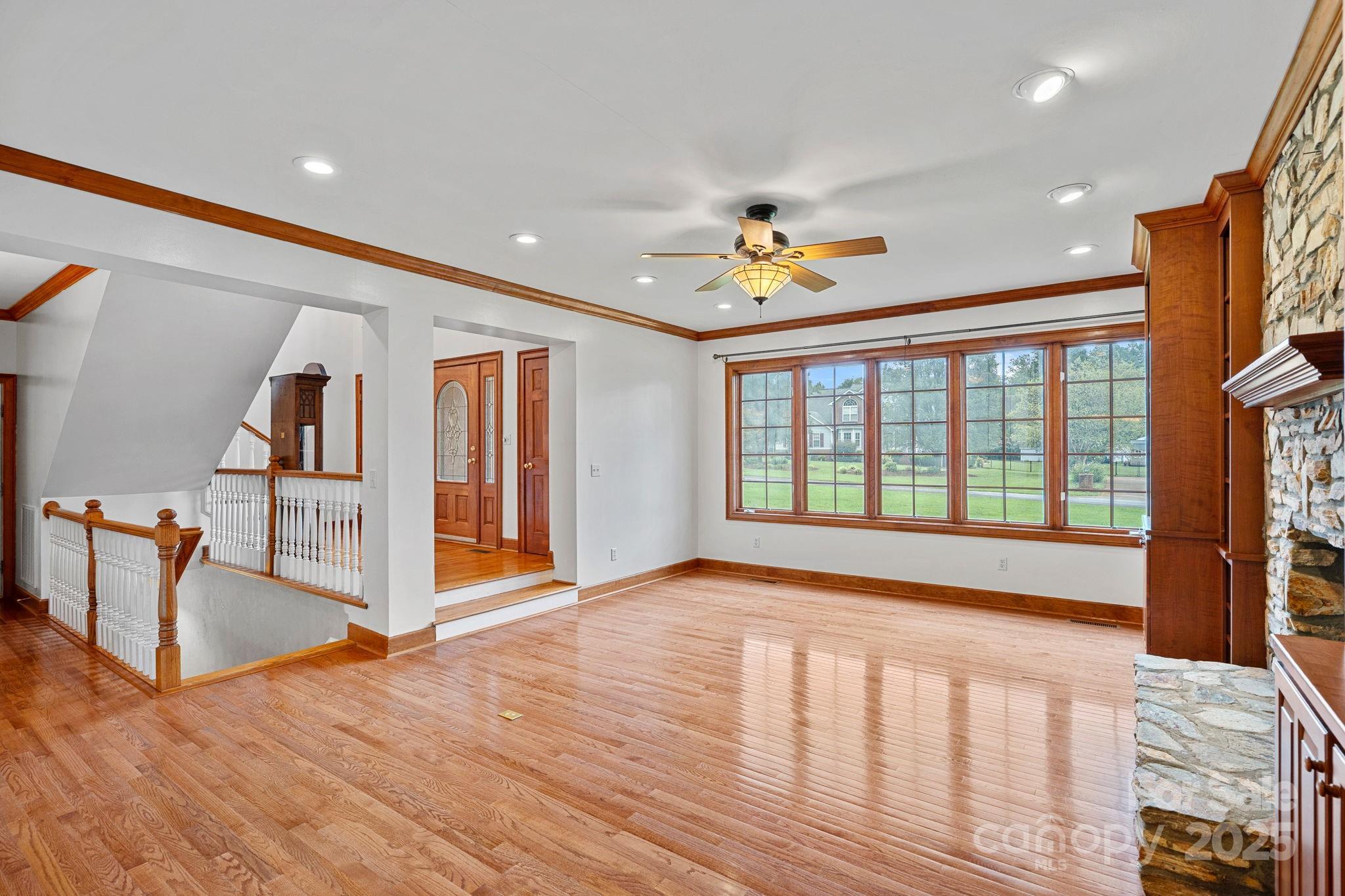 123 Golden Oak Drive
