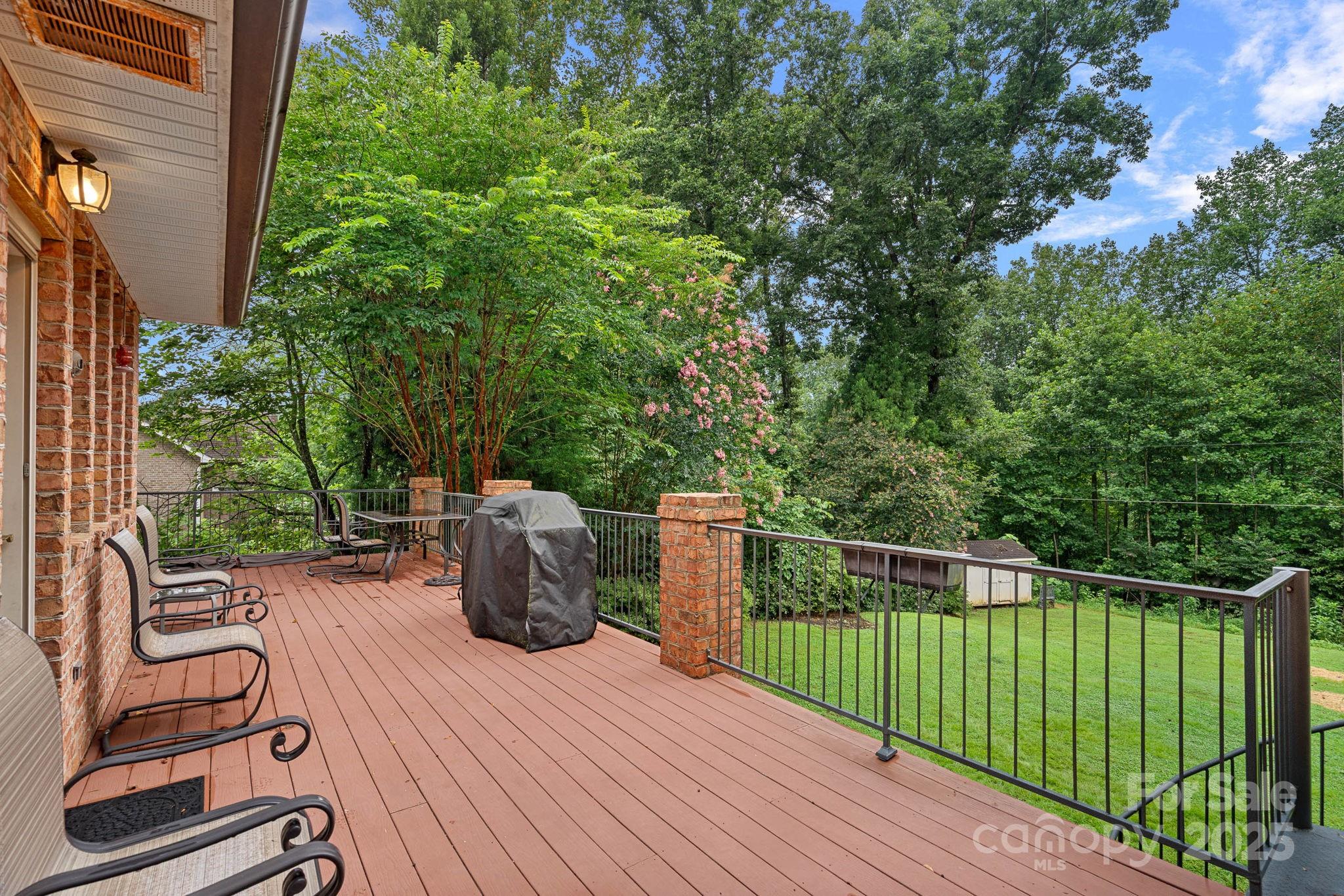 123 Golden Oak Drive