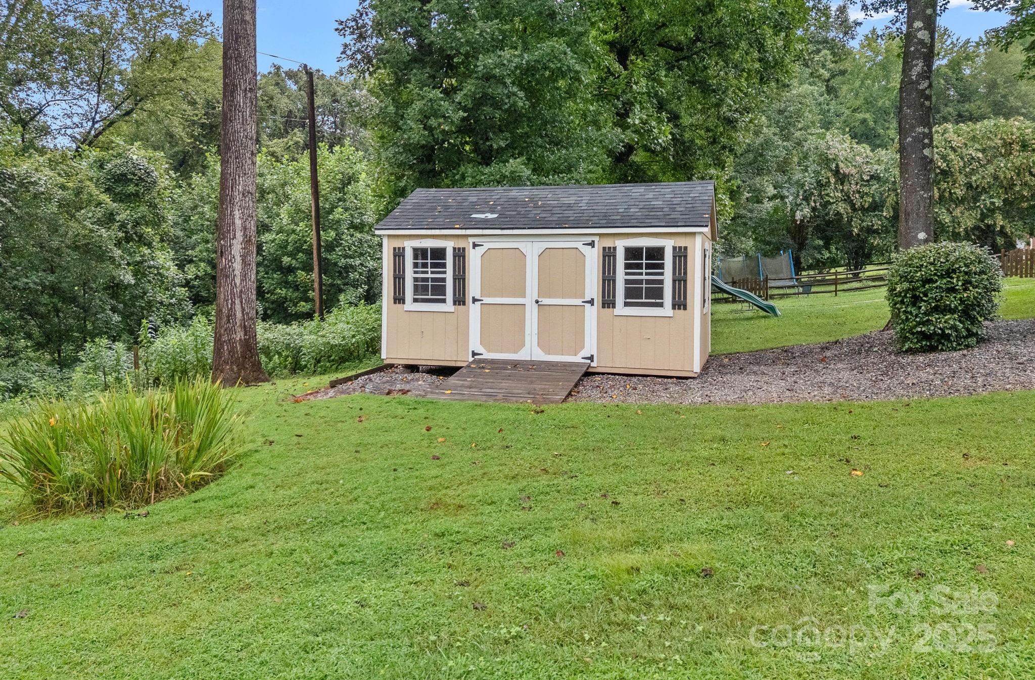 123 Golden Oak Drive